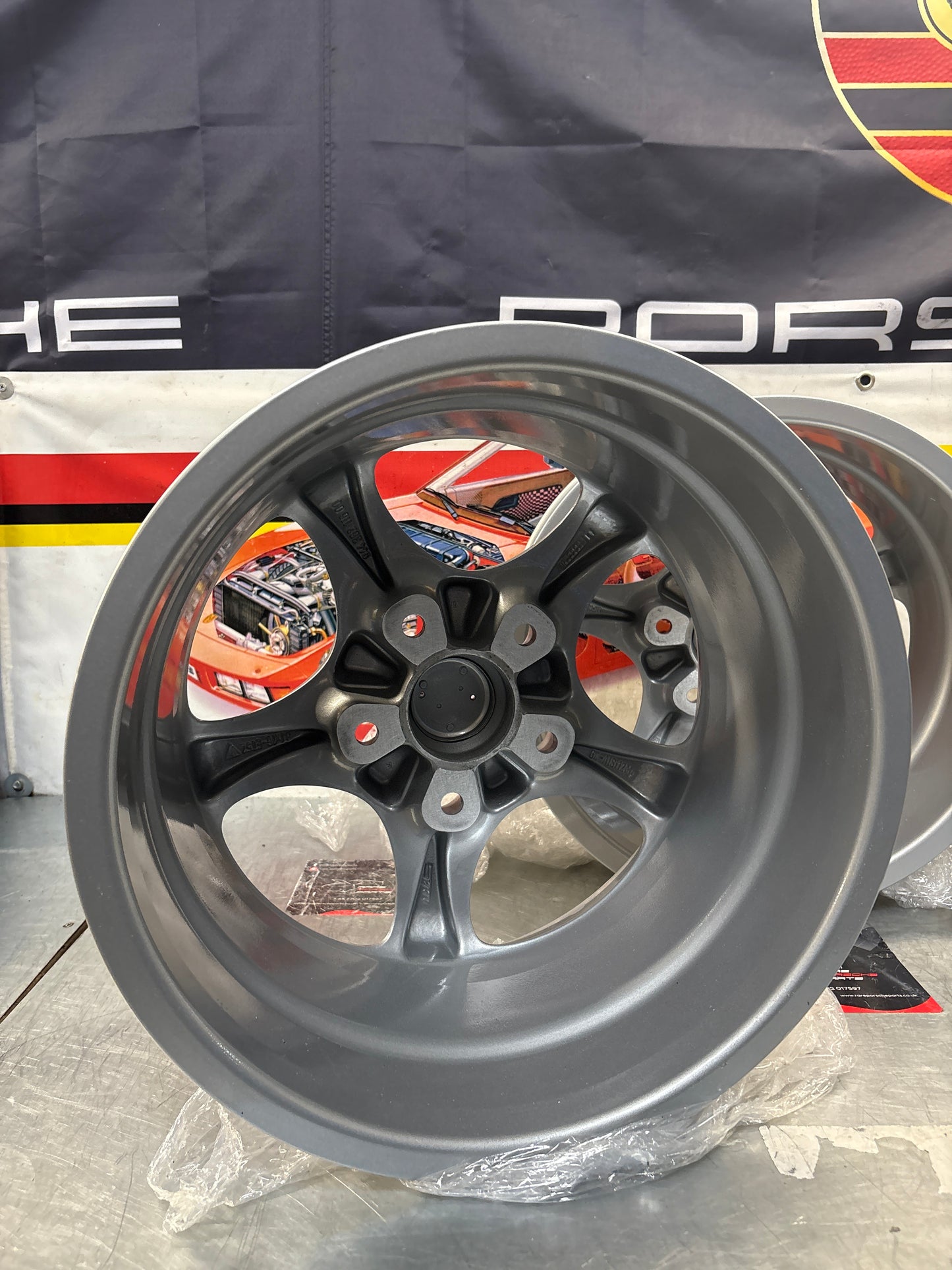 Porsche 944 968 16 inch alloy wheel set, refurbished 94436211400 / 94436211600