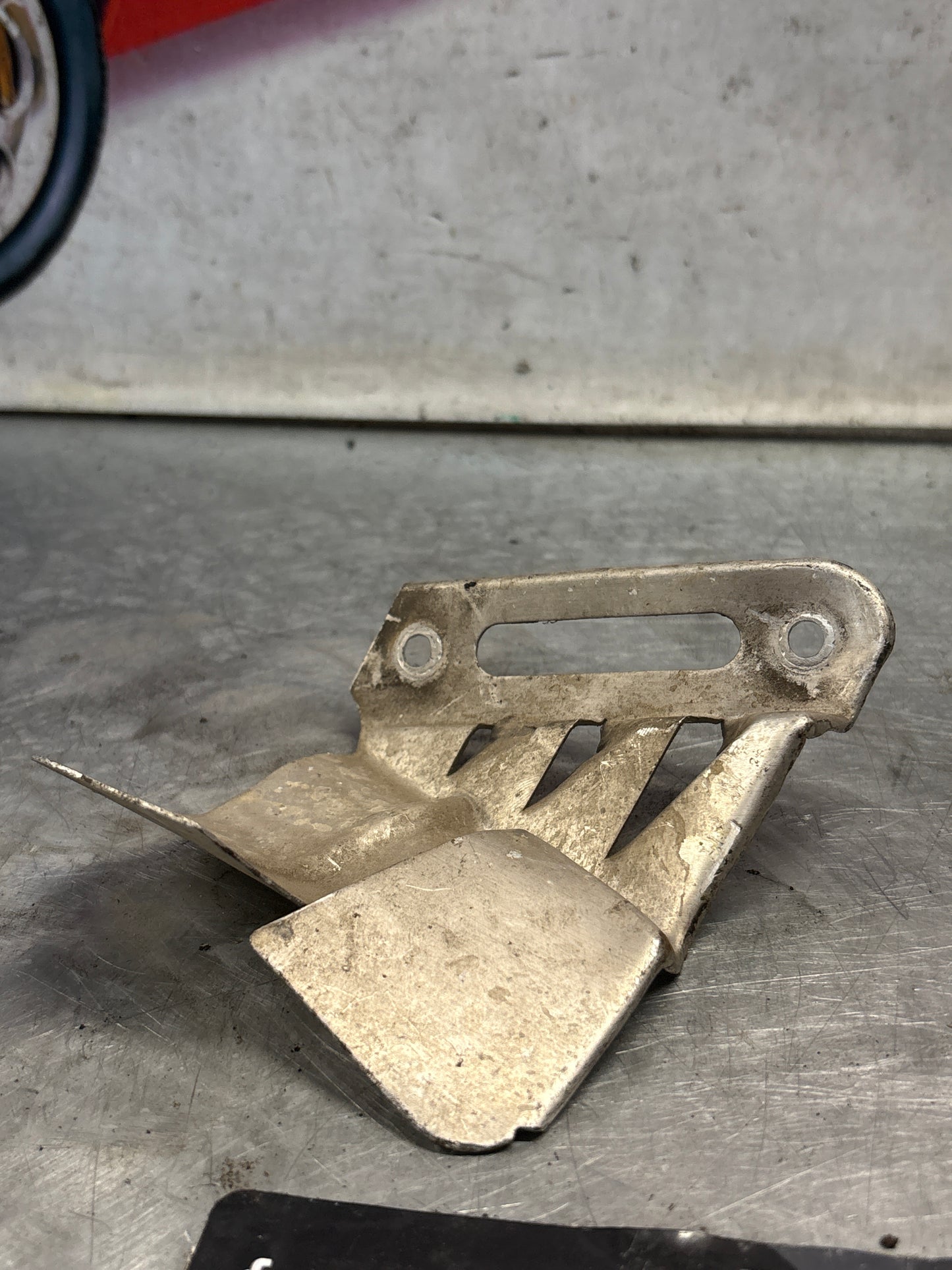 Porsche 944 heat protection plate LHD, used 95134110802