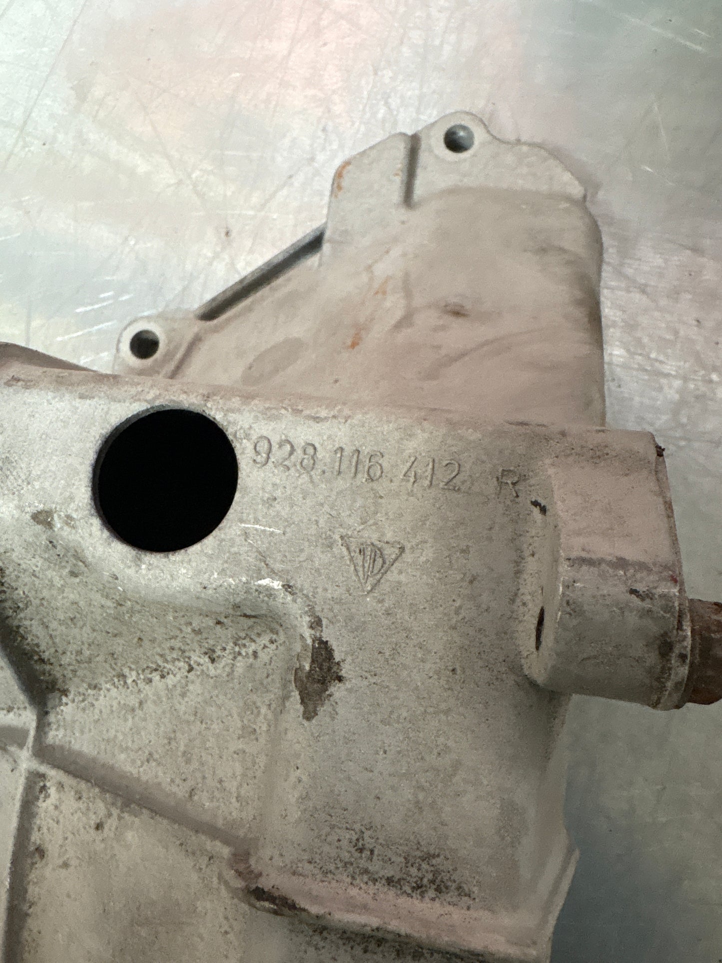 Porsche 928 bell housing ottom, 9281164122R, used