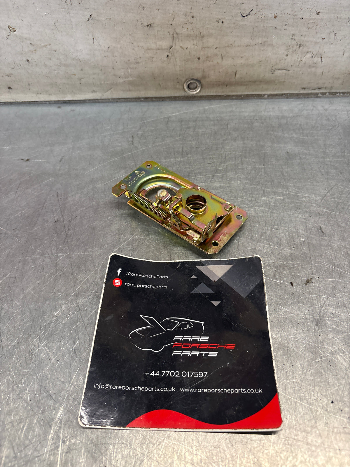 Porsche 928 lid lock lower part, refurbished 92851102702