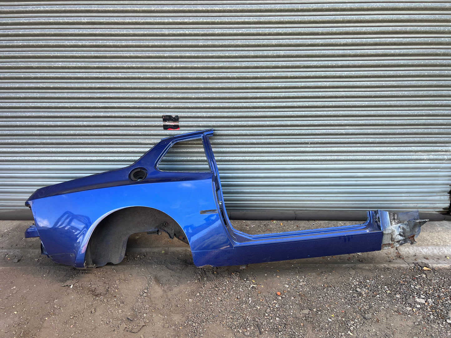 Porsche 944 S2 / Turbo 1991 Right side cut, rear fender with sill 94450390403 94450361200