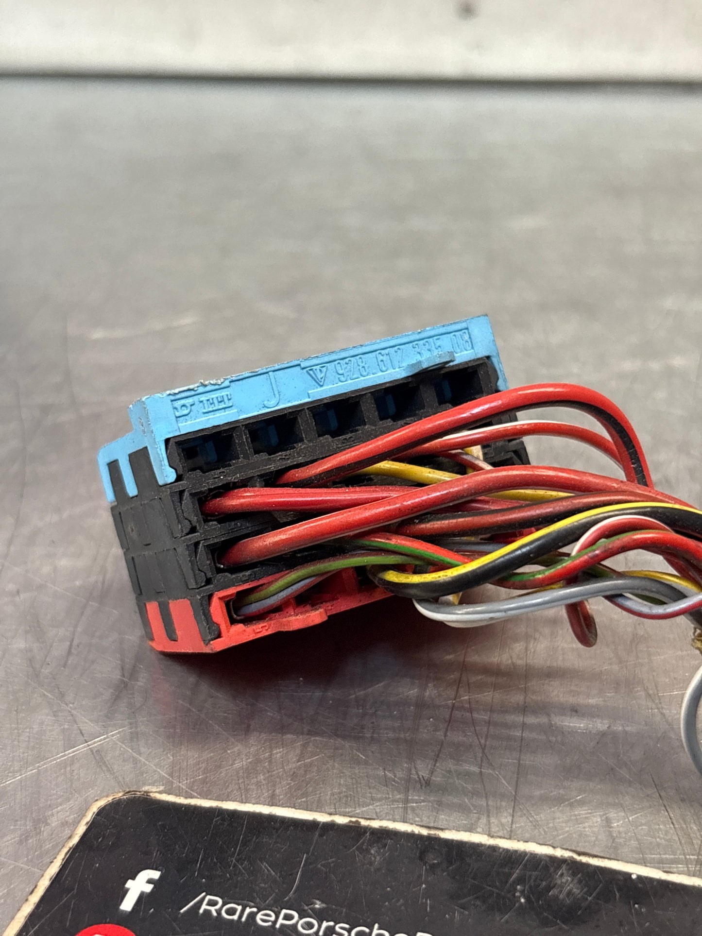 Porsche 944 85.5- fuse box pigtail, used blue-red 92861233508