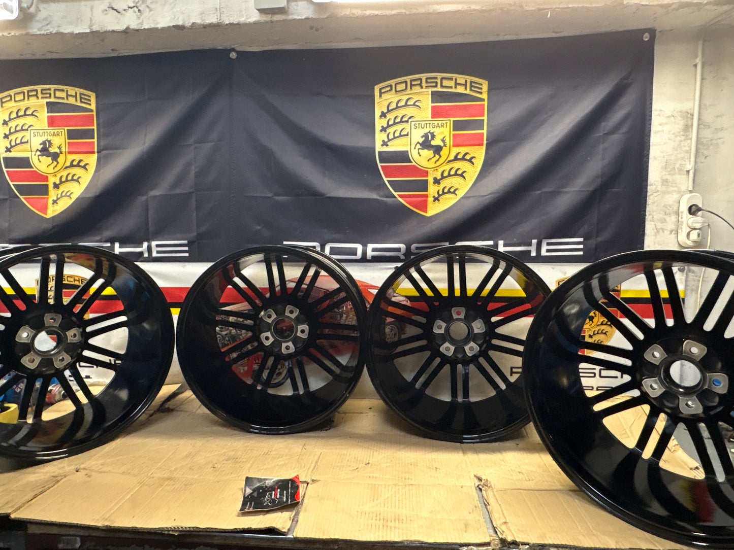 Porsche Cayenne 21-inch wheel set 92A Turbo III wheel 7P5601025AE, refurbished