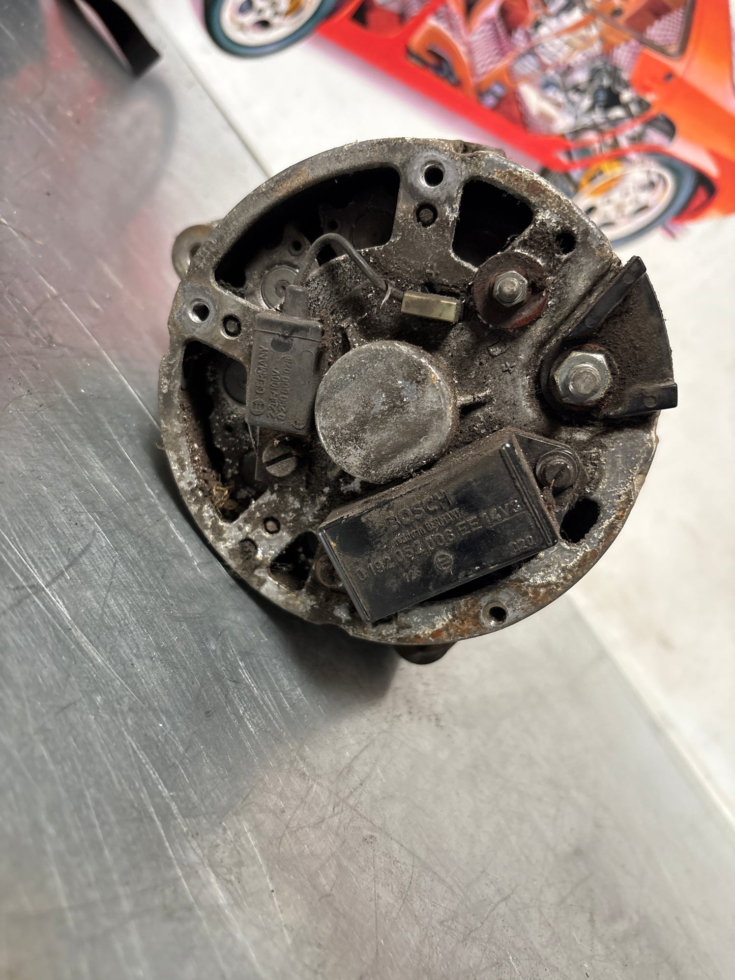 Porsche 924 Bosch alternator, 0120469502 / 503 used