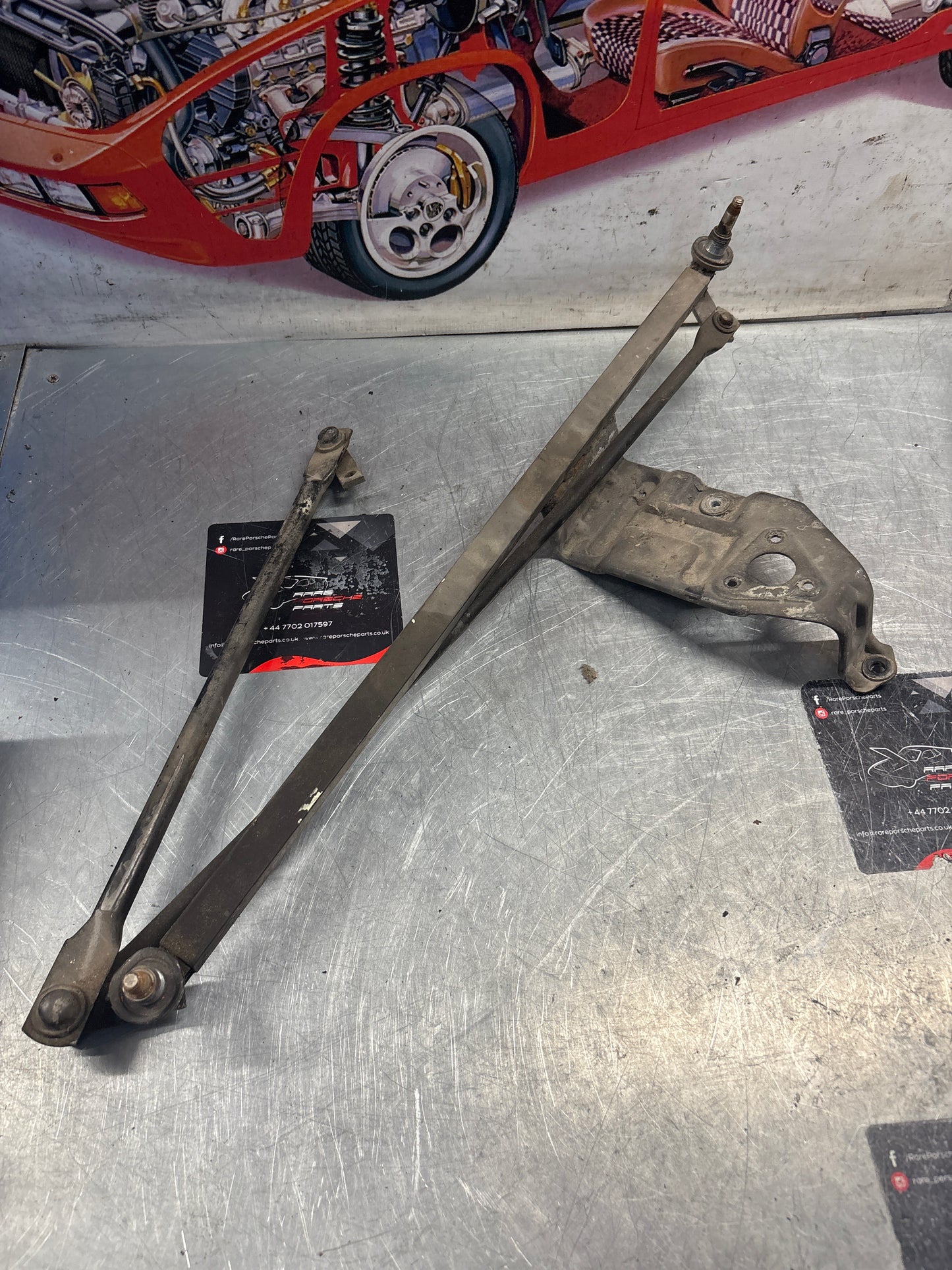Porsche 928 78-82 windscreen wiper frame, mechanism for LHD cars 92862822100, used