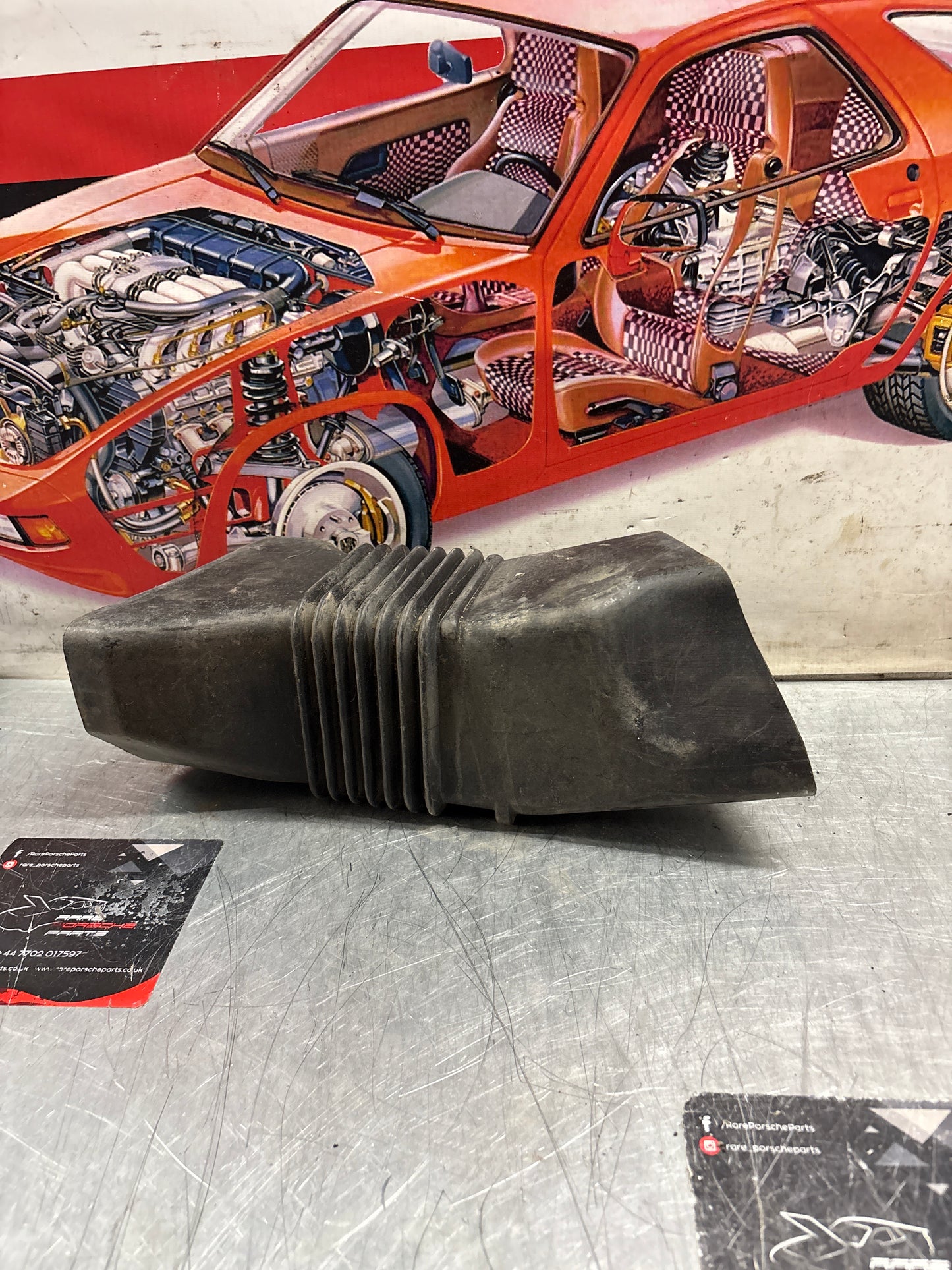 Porsche 928 right Air intake hose, used 92850415902