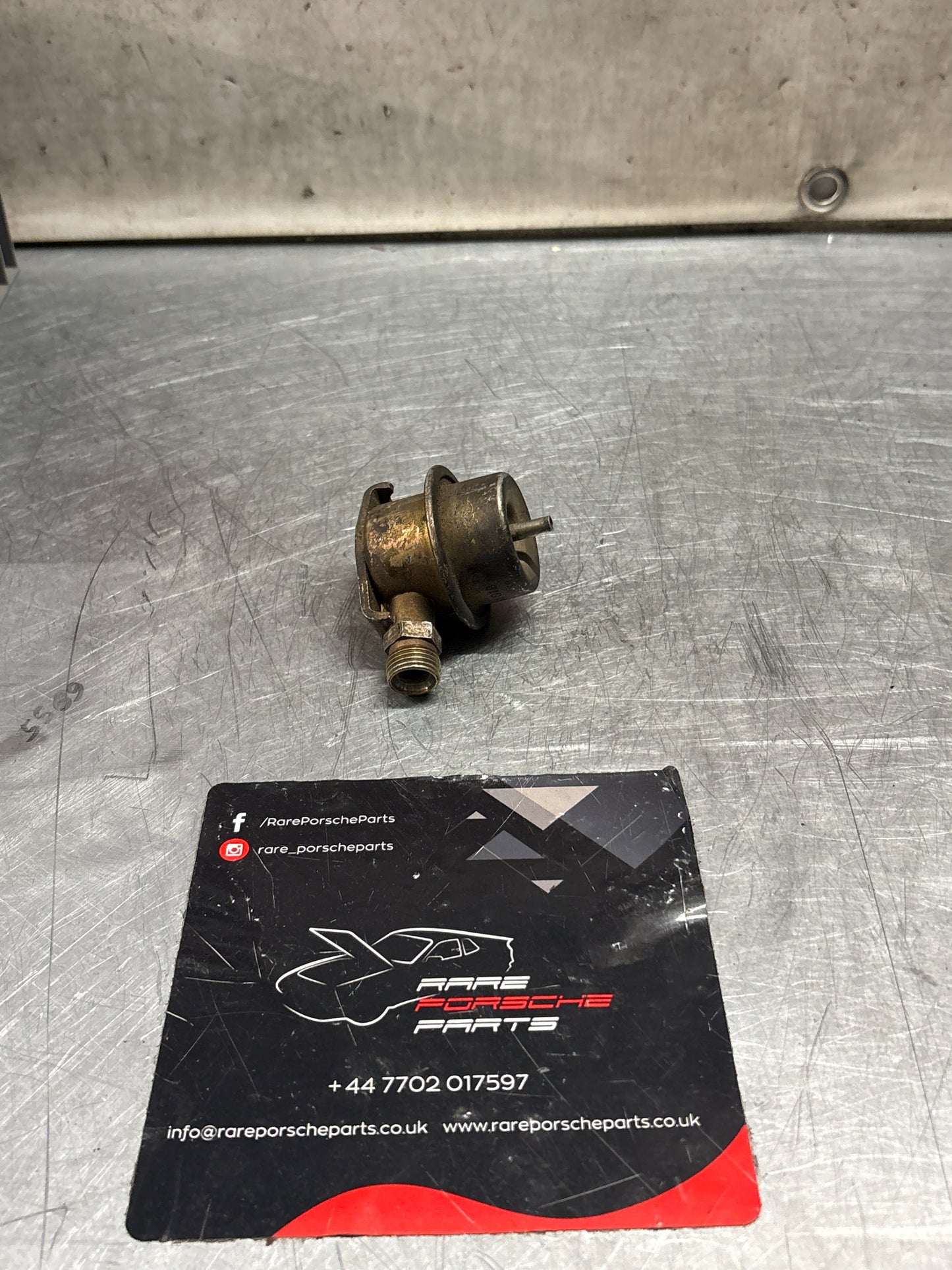 Porsche 944 1982-1985 Kraftstoffdruckdämpfer. 0280161018. 0 280 161 018 gebraucht