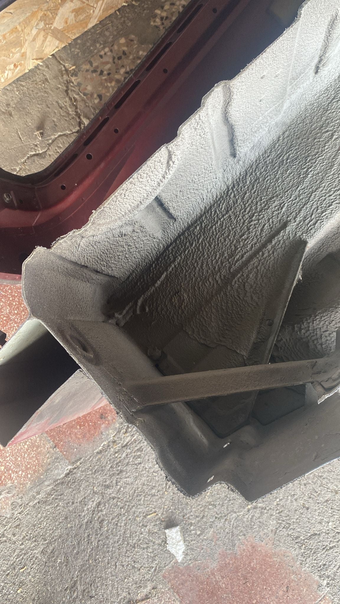 Porsche 944 left side cut, rear fender 94450390303,