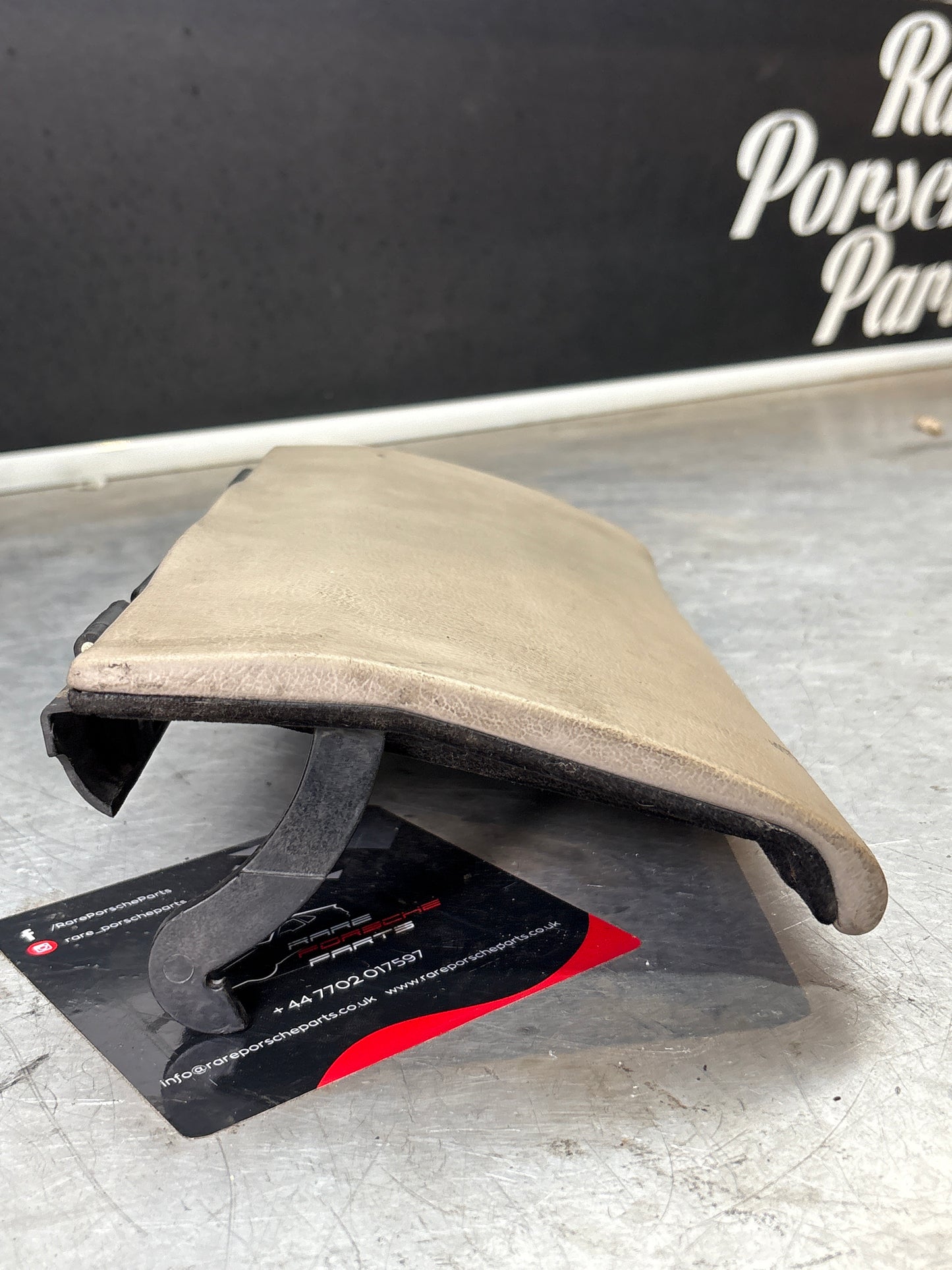 Porsche 944 85-92 glove box lid cream used