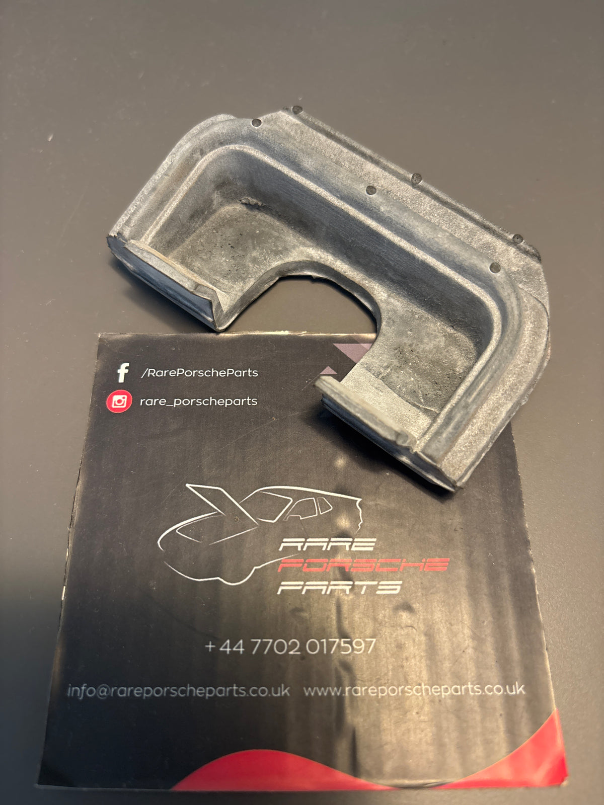 Porsche 944, S2/ 924S left tailgate latch pin gasket rubber, new 94451236501