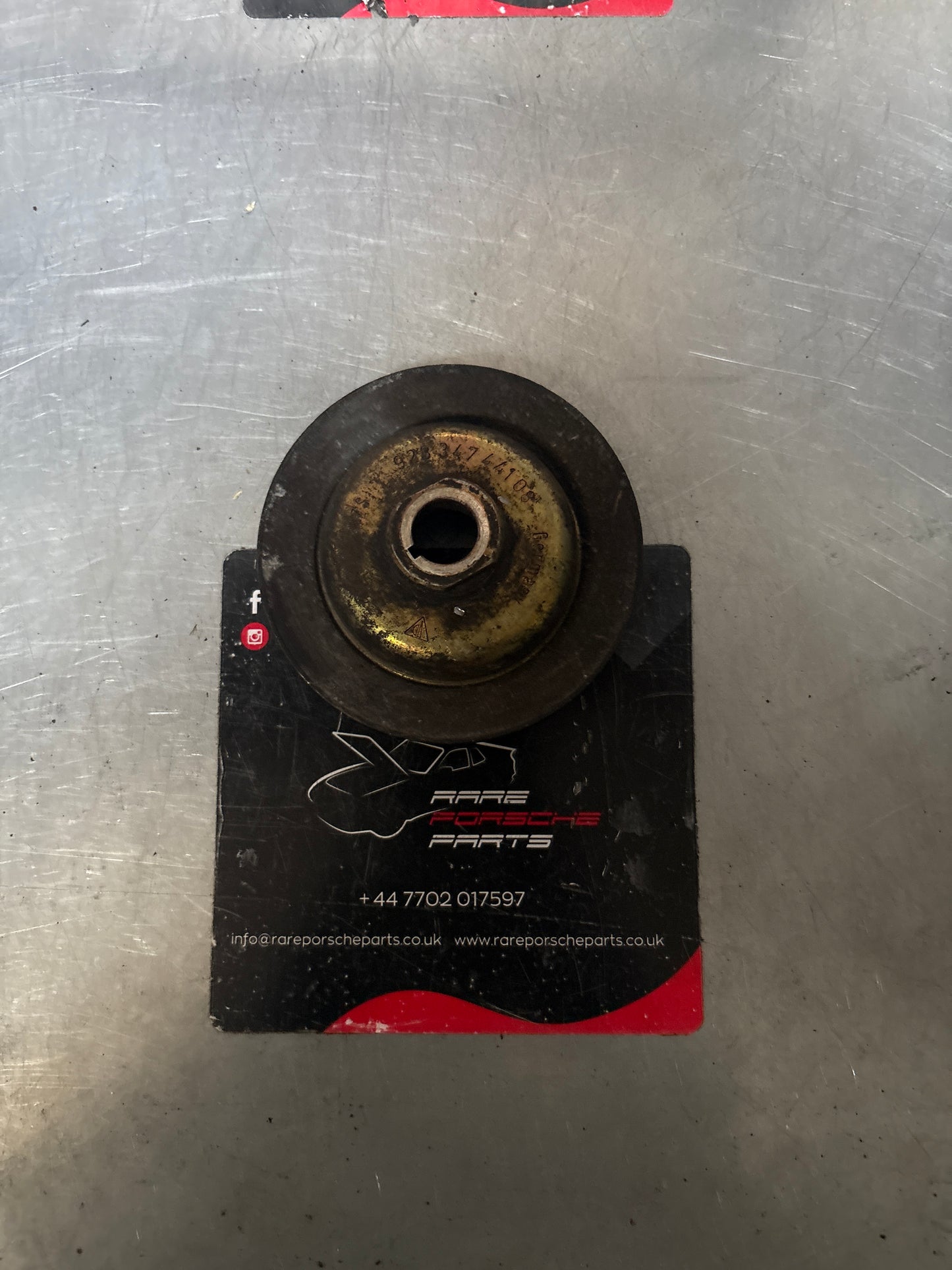 Porsche 928 S4 power steering pump pulley, used 92834744108