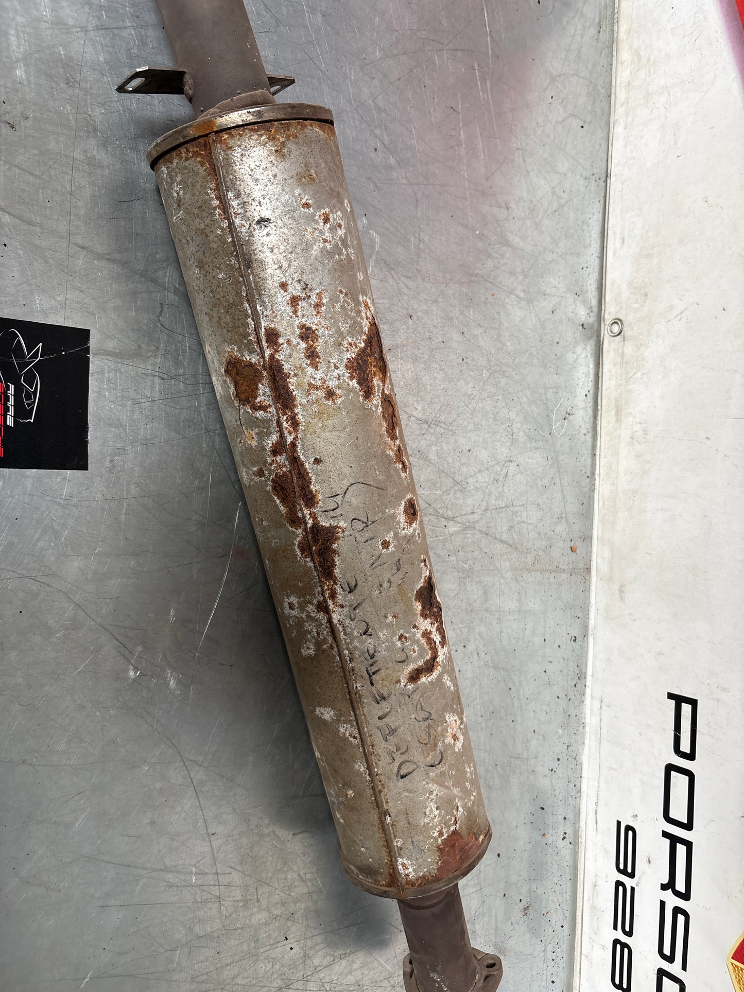 Porsche 944 exhaust middle section, used 94411108201 / 94411108300