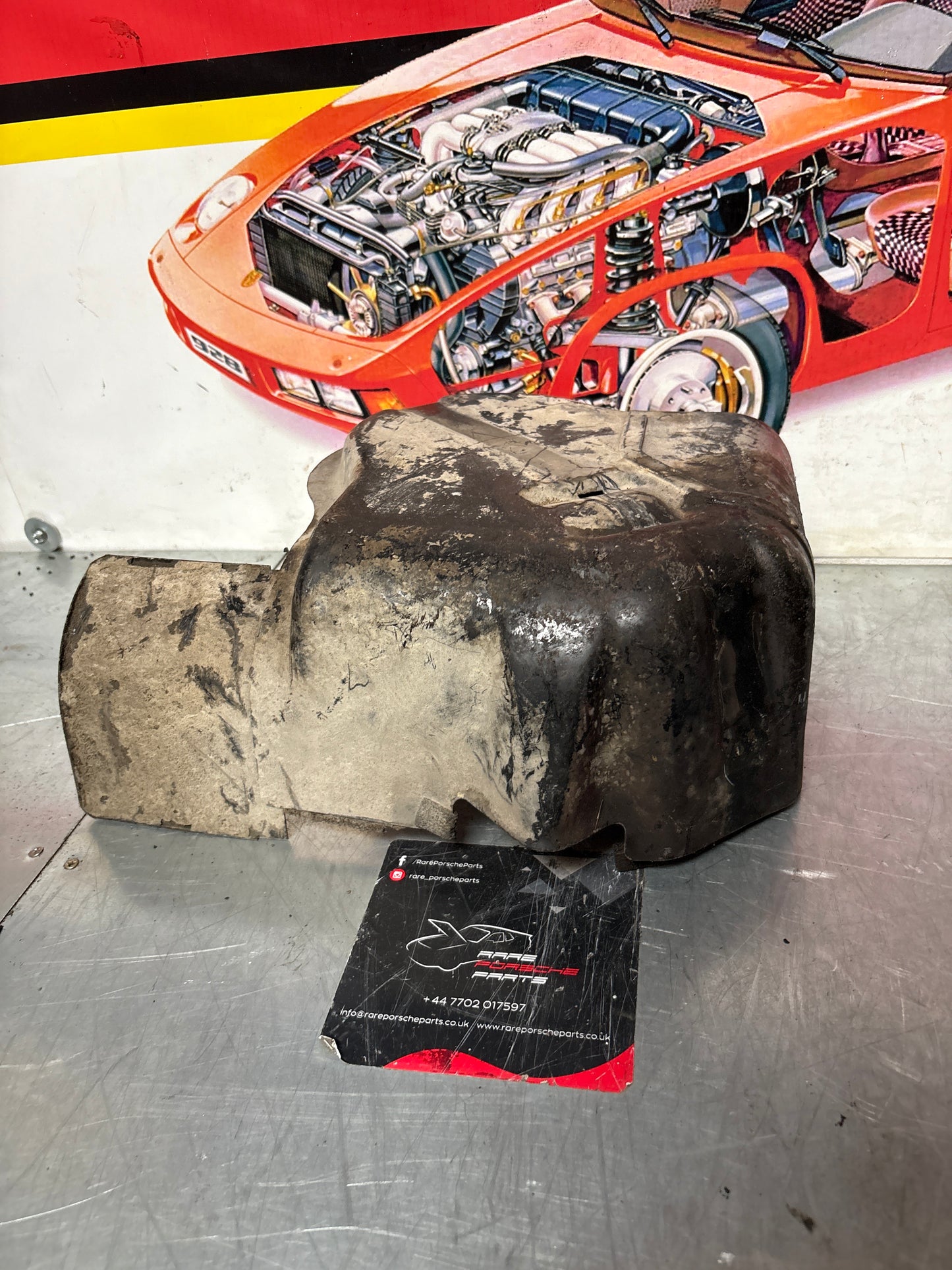 Porsche 944 85.5- fuel pump cover plate,used  94420133100