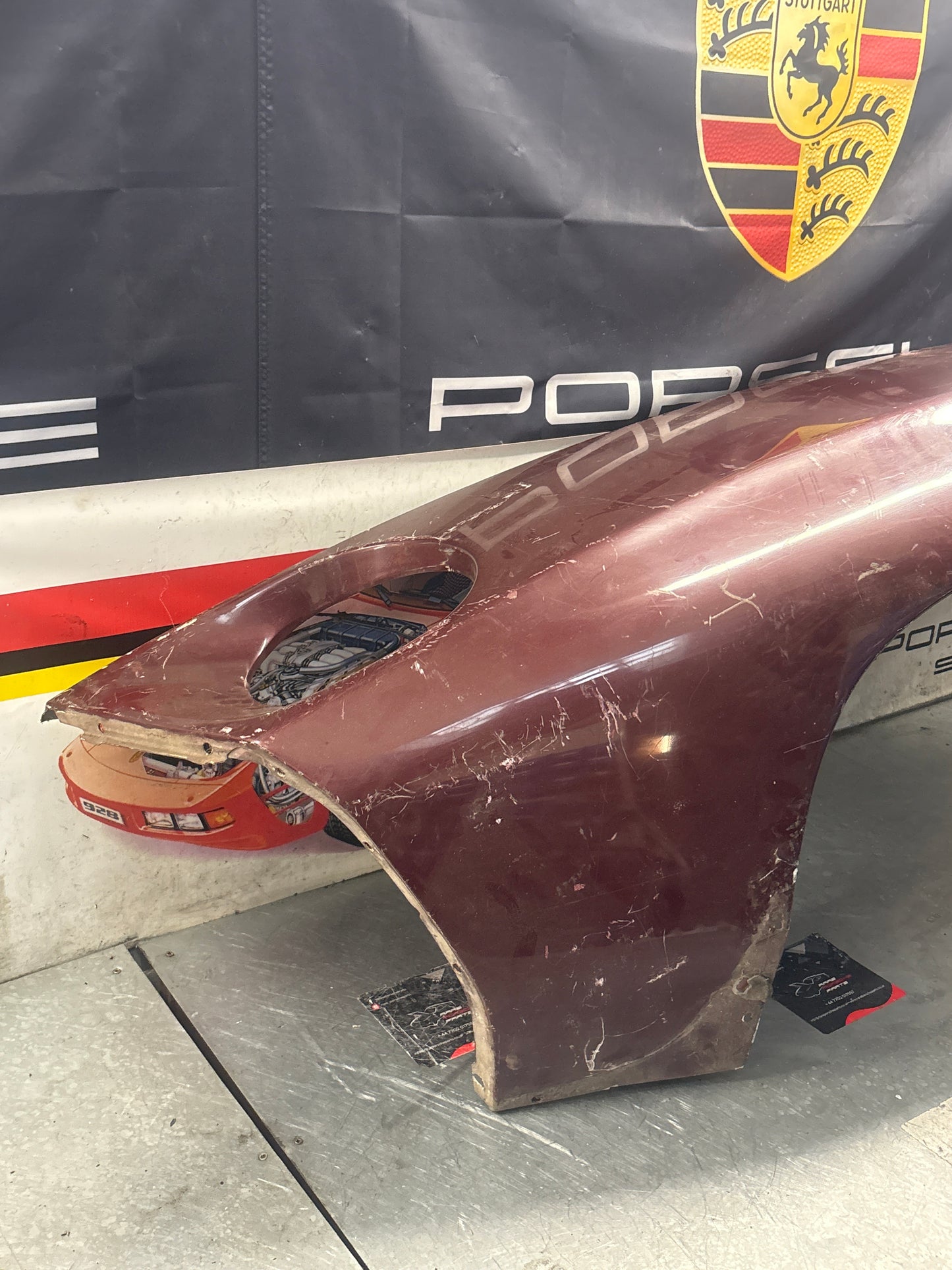 Porsche 928 front left wing, 92850301103 used