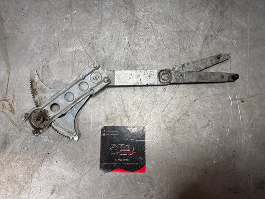 Porsche 968 club sport manual window regulator. Good condition. Right side. 477837442A
