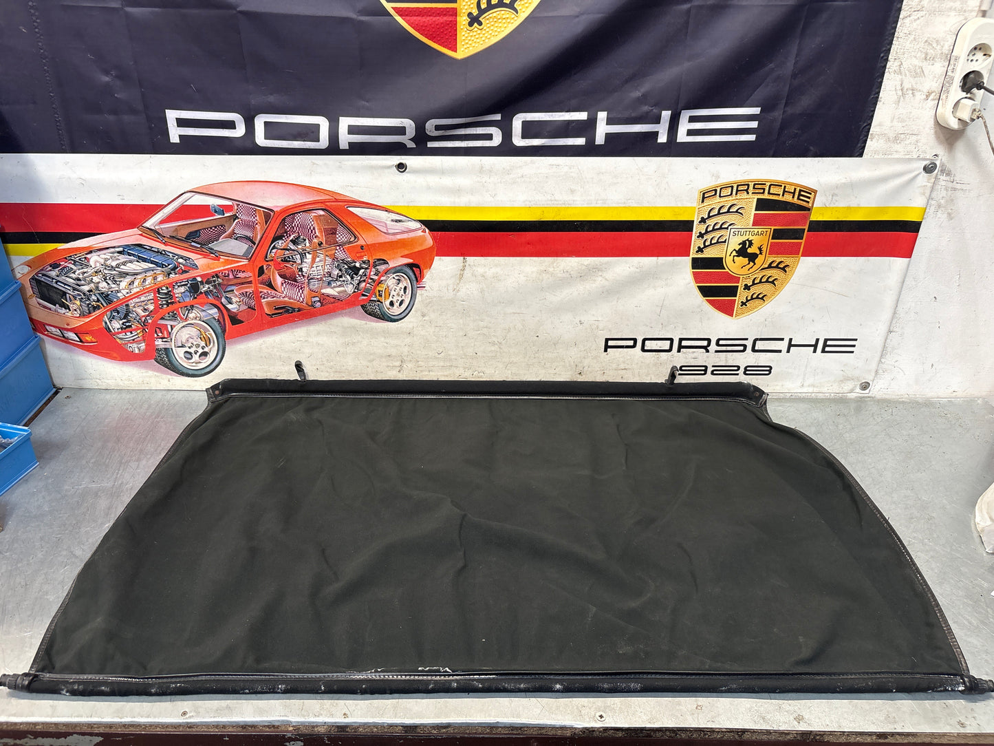 Porsche 944 89- / 968 Rear Luggage compartment cover, BLACK. For cars with rear seats, split 9445550270270G
