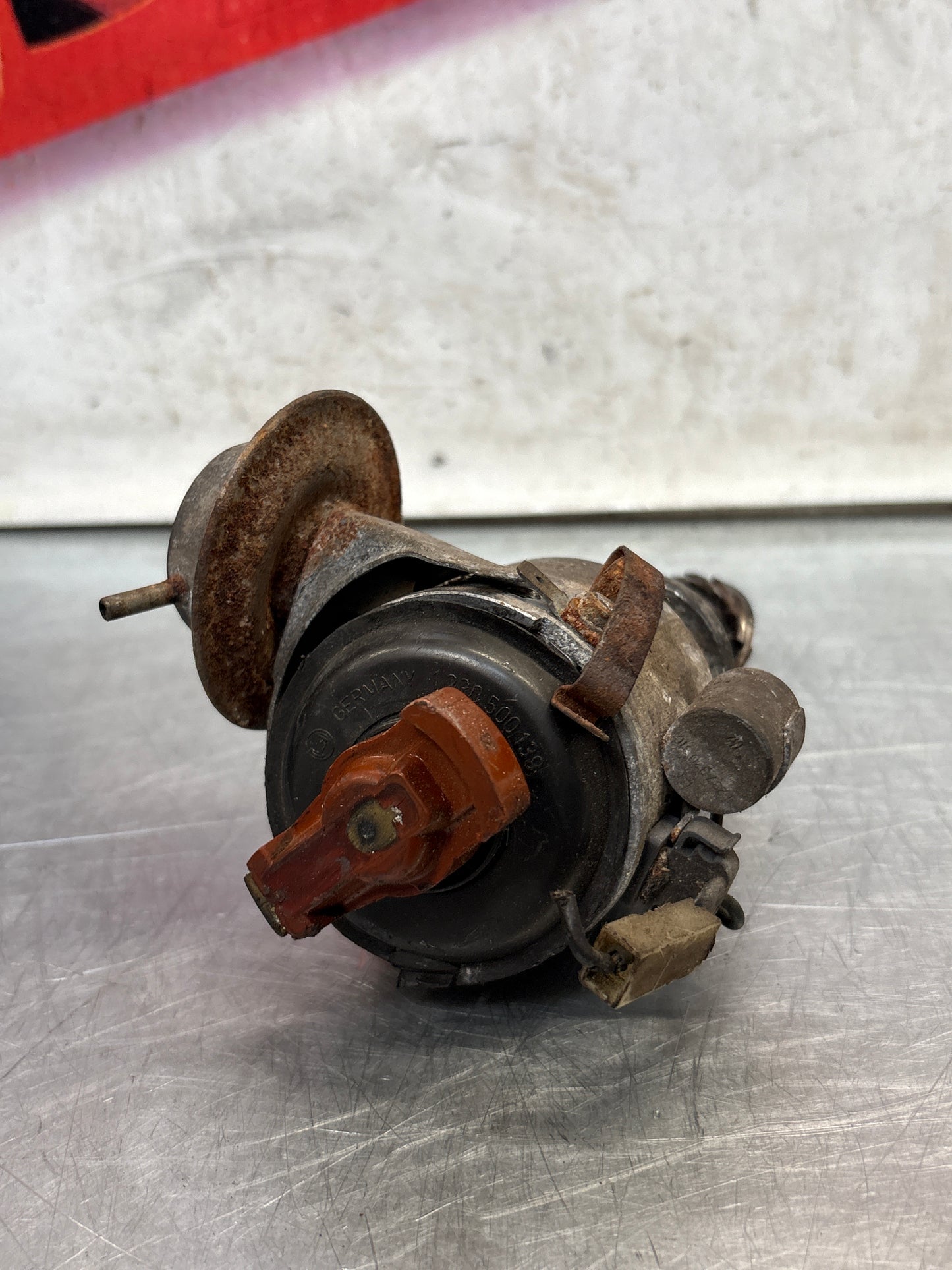 porsche 924 ignition distributor, used 0231170202 / 047905205B