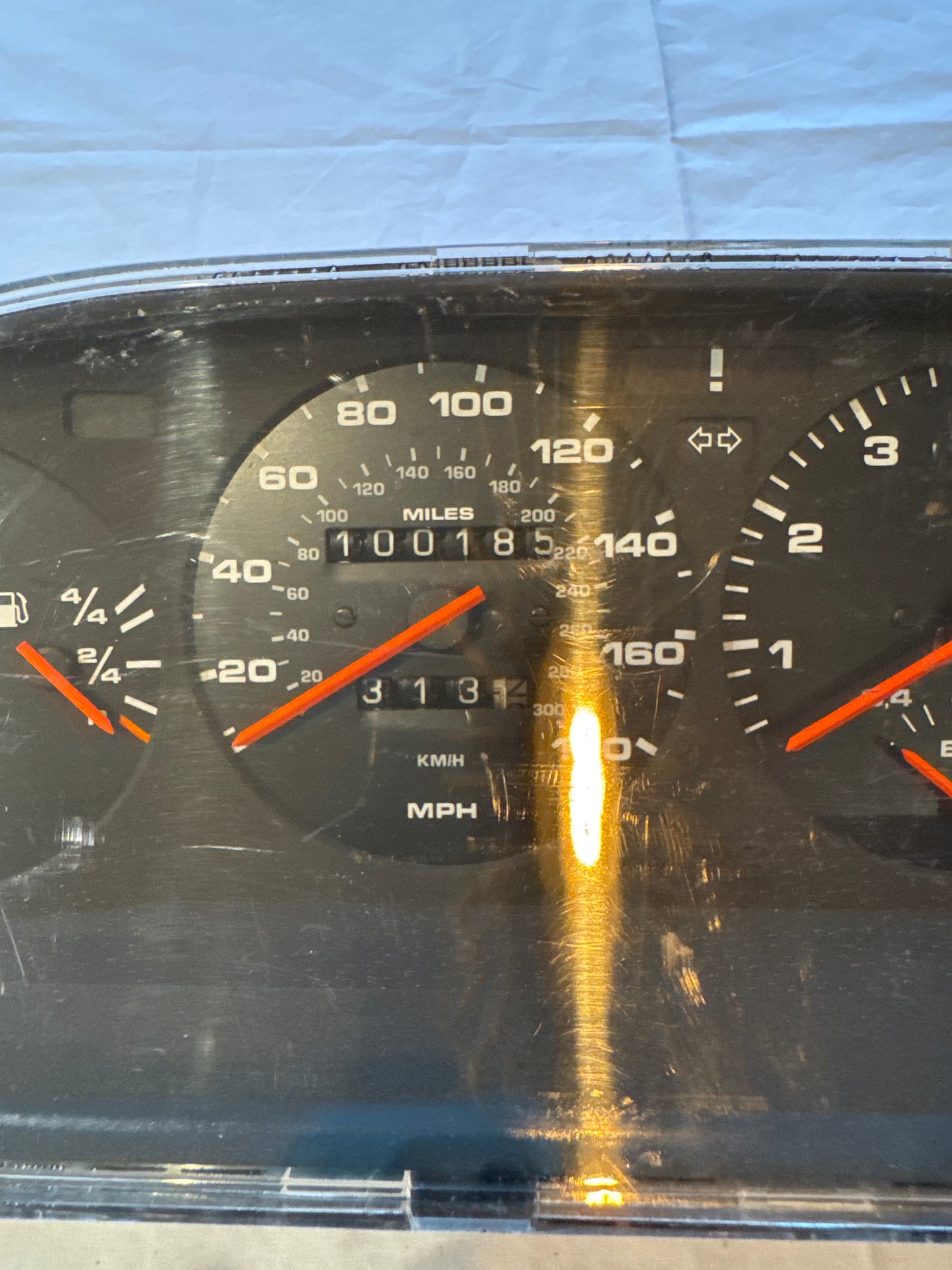 Porsche 944 Turbo dash clock binnacle pod speedometer, 95264131102 used 100185 miles plastic screen has some small scratches