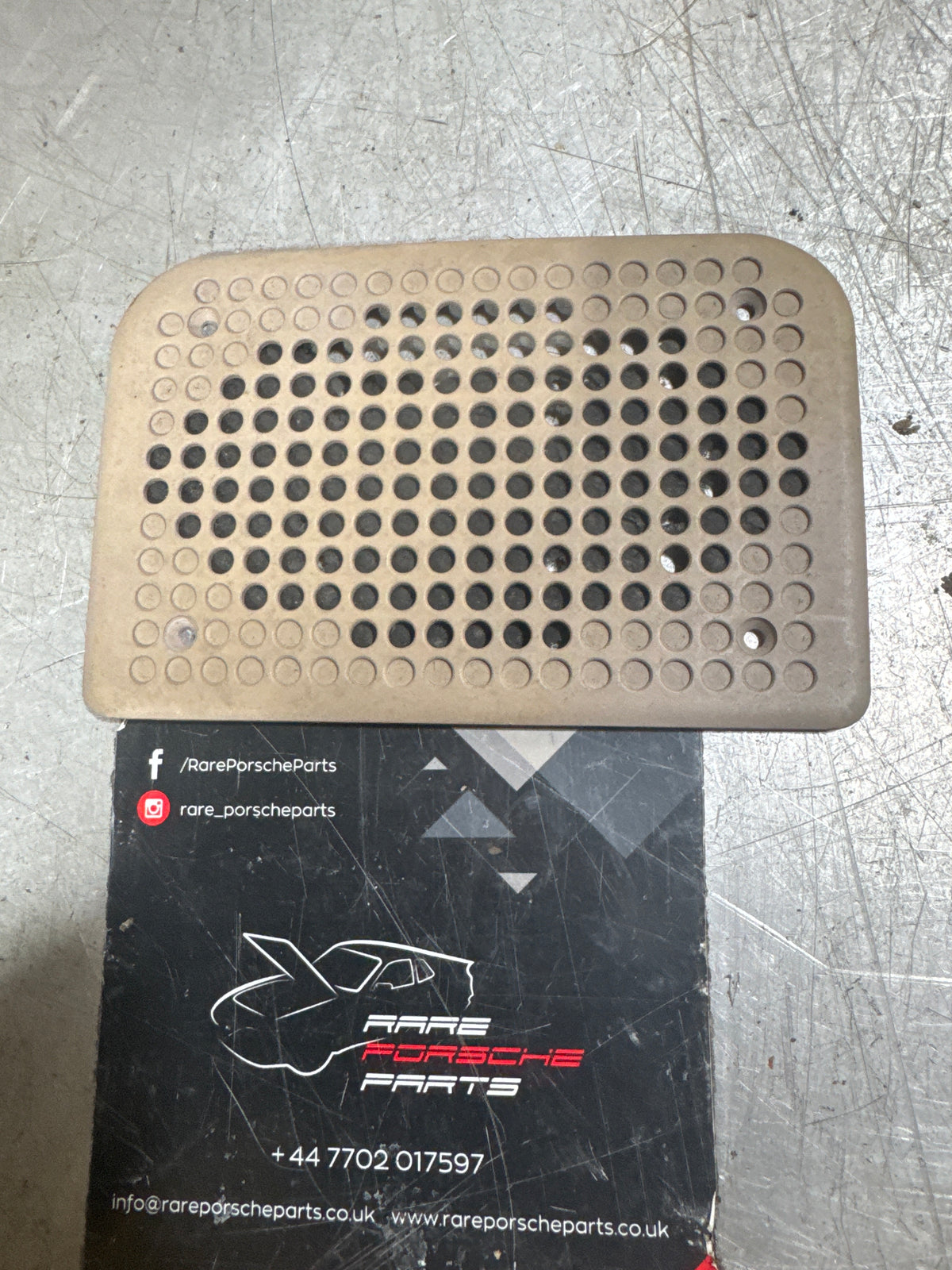 Porsche 924/944 door speaker grill champagne 477867081 used