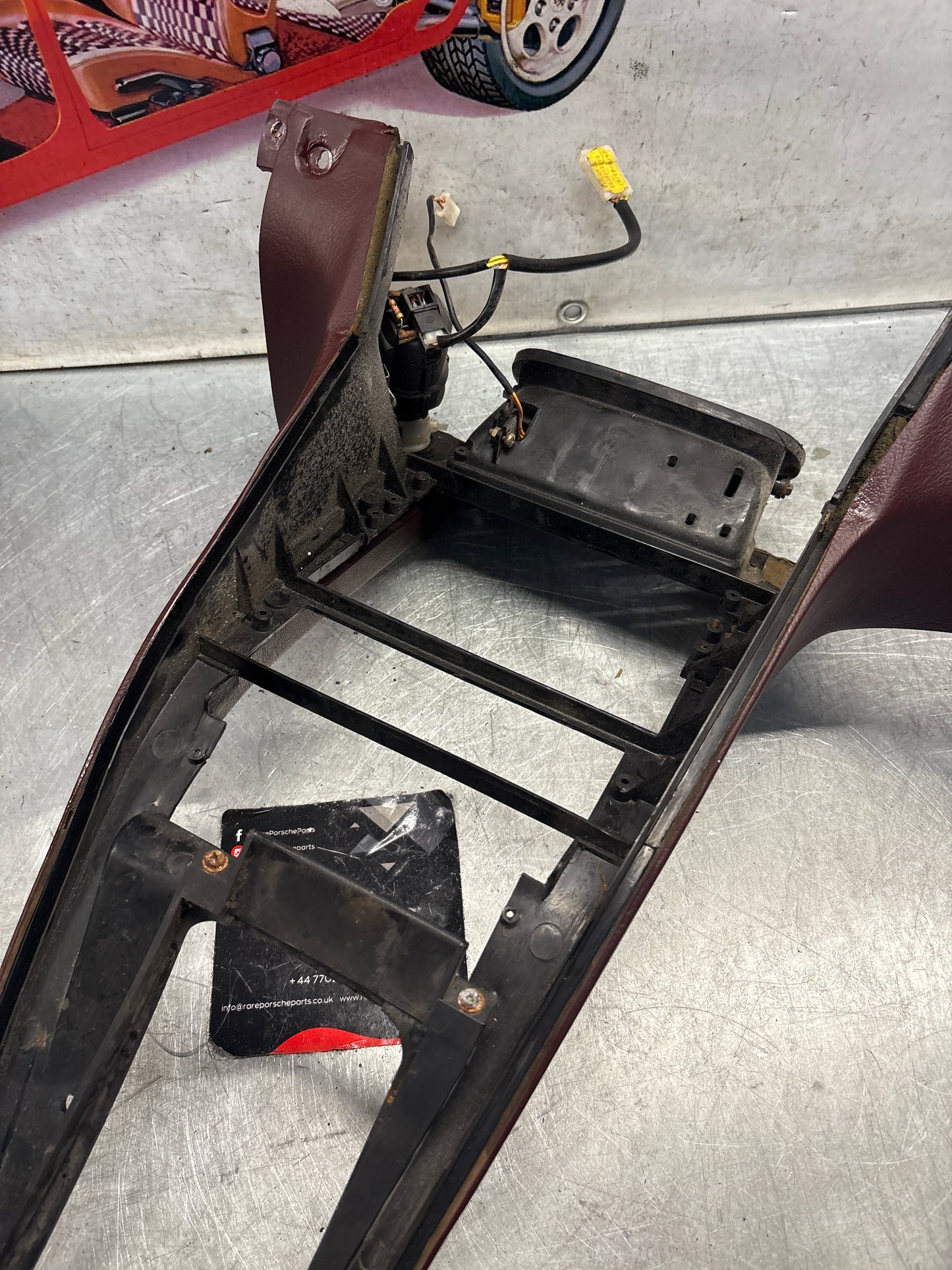 Porsche 928 Center console, used 92855206304 burgundy