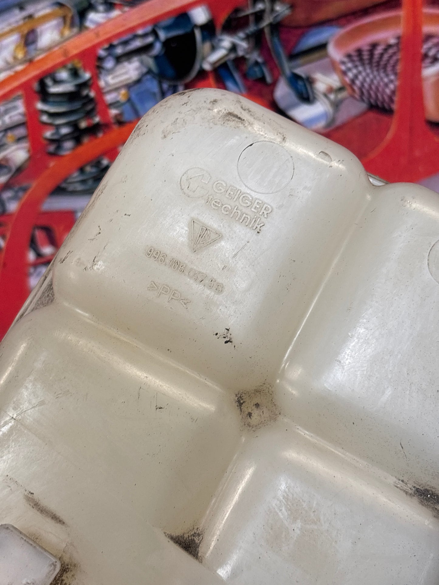 Porsche 911 996.1 coolant expansion tank, used 99610604756