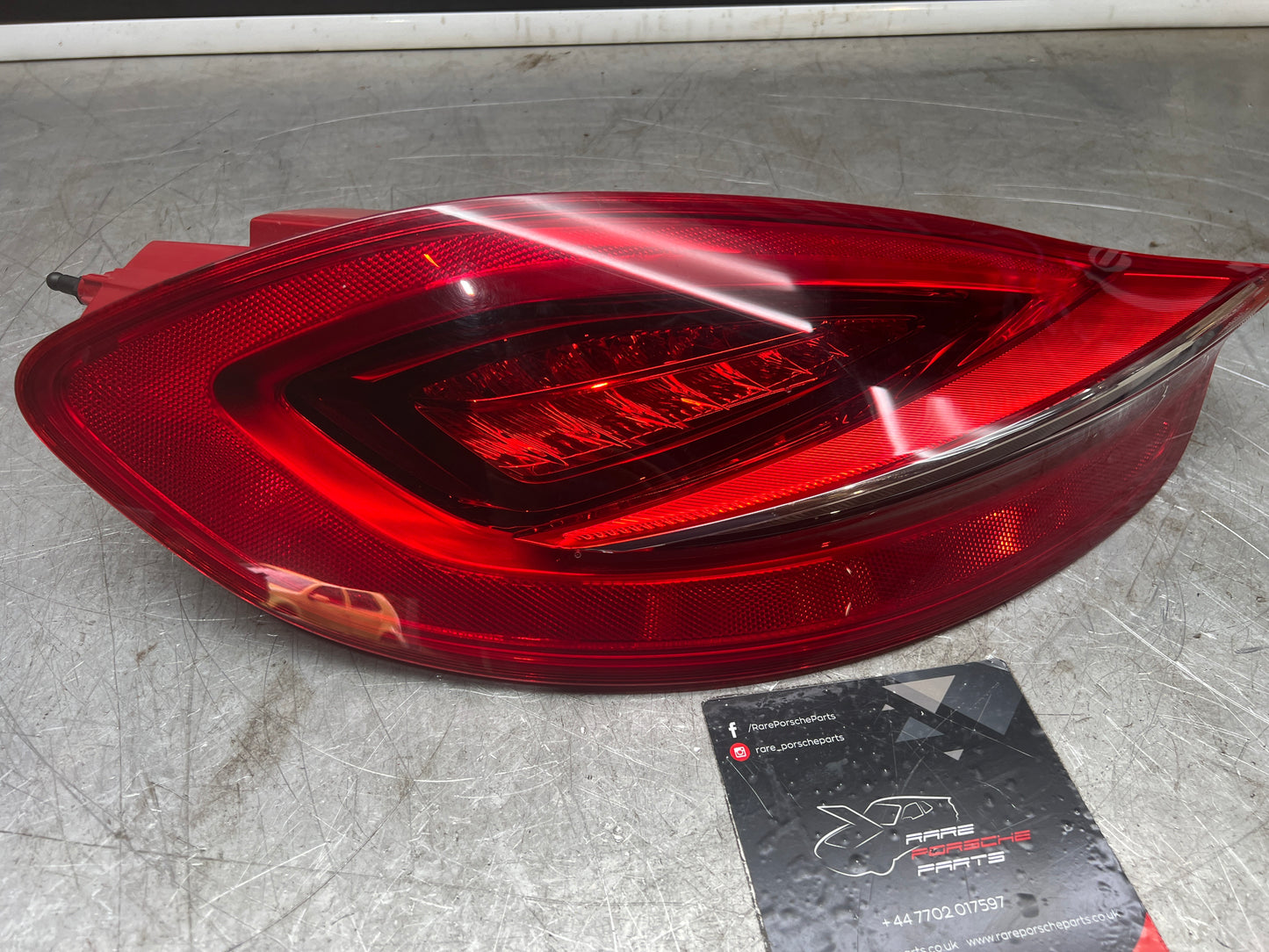 PORSCHE BOXTER CAYMAN 981 PASSENGER SIDE LEFT REAR TAILLIGHT 98163114112