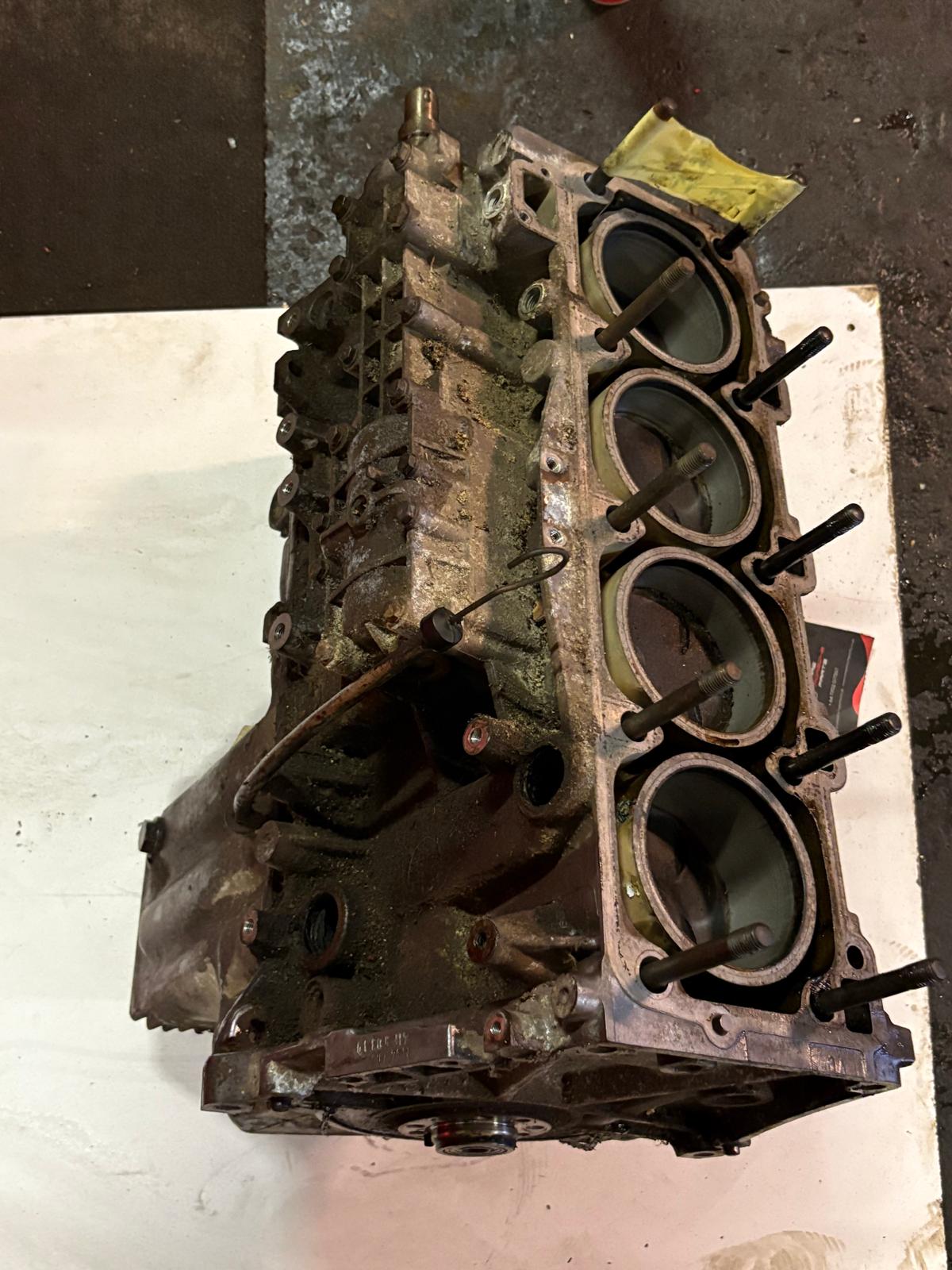 Porsche 944 M44/03 short block, used