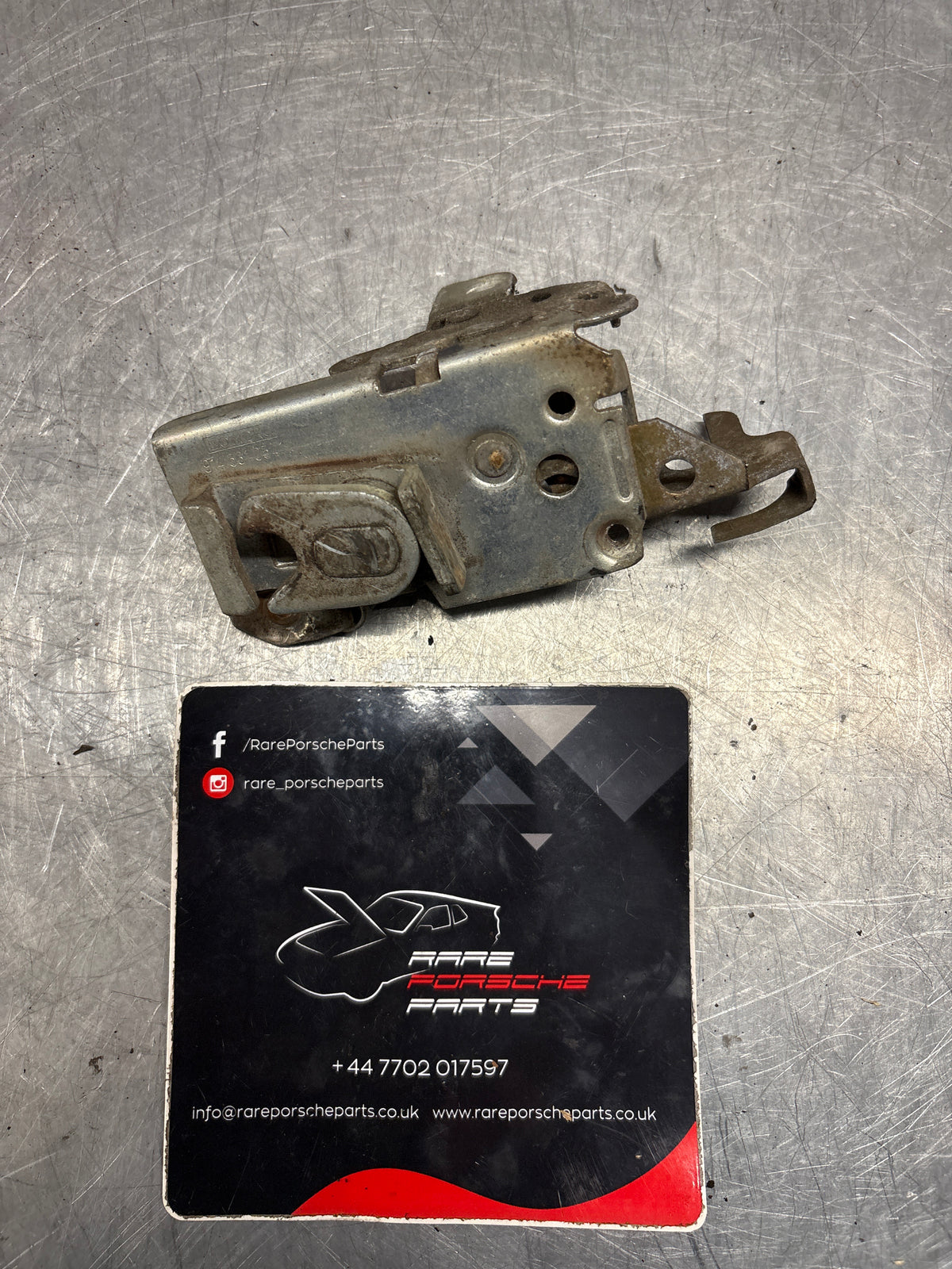 Porsche 914 trunk lock, used 91453105411