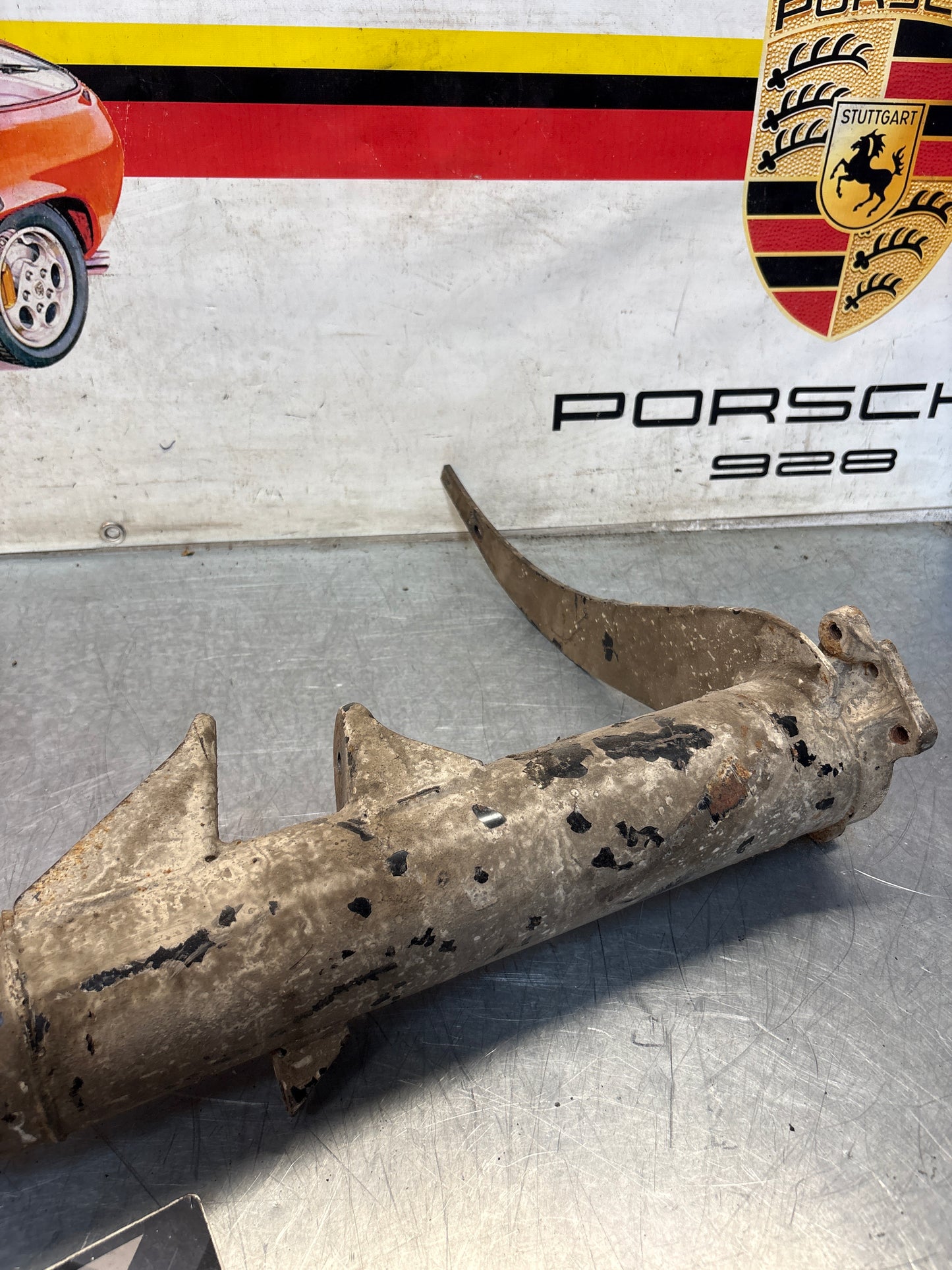 Porsche 924 Late Rear Axle carrier, used 477500053F