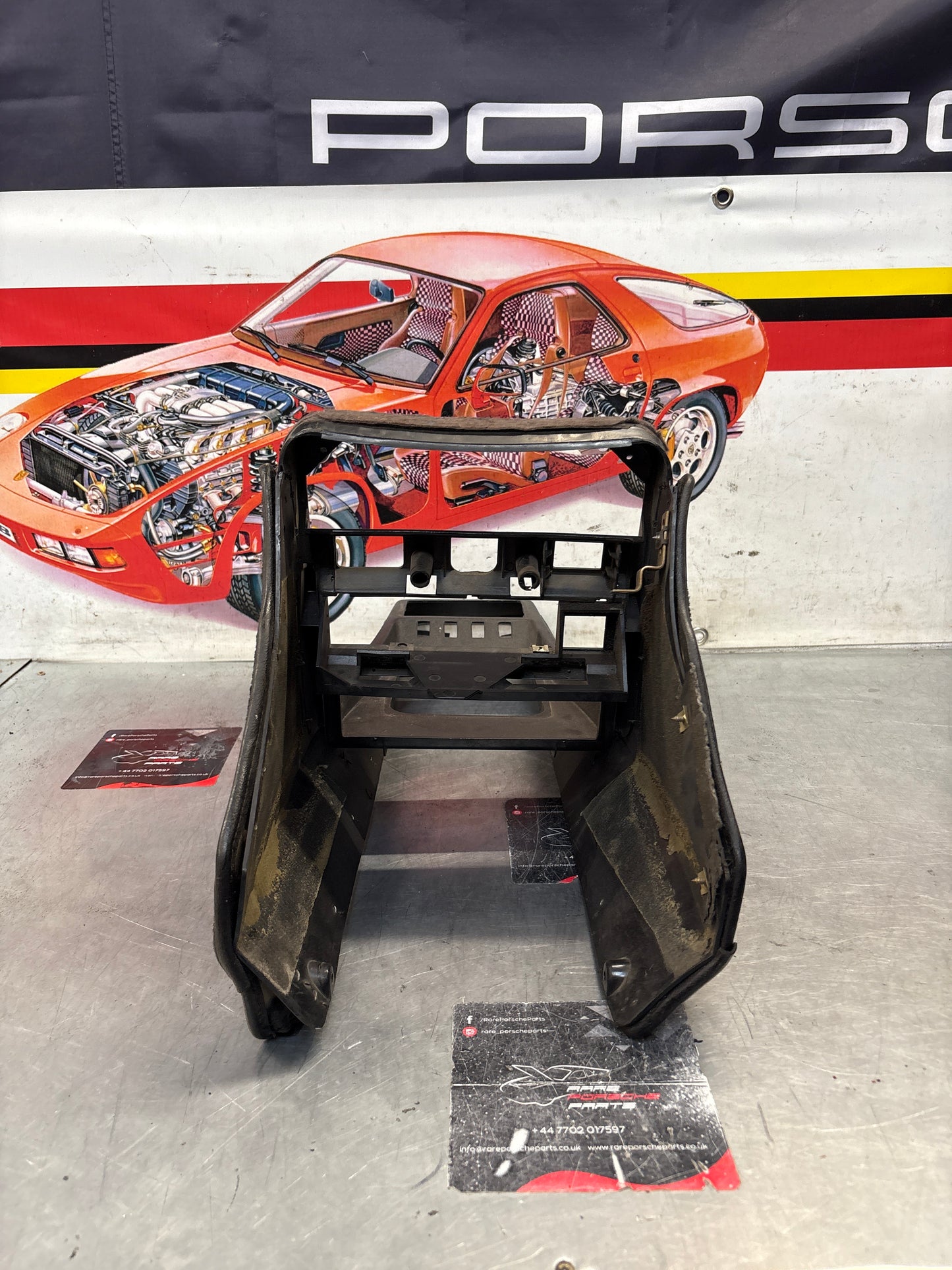 Porsche 924 centre console black, no switch holes 477857951 / 477857969 used