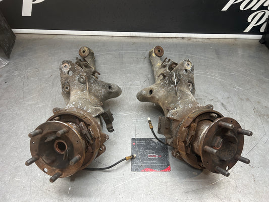 Porsche 944 S2 Turbo pair of alloy rear trailing arms, 9513315134R / 9513315144R used, with hubs