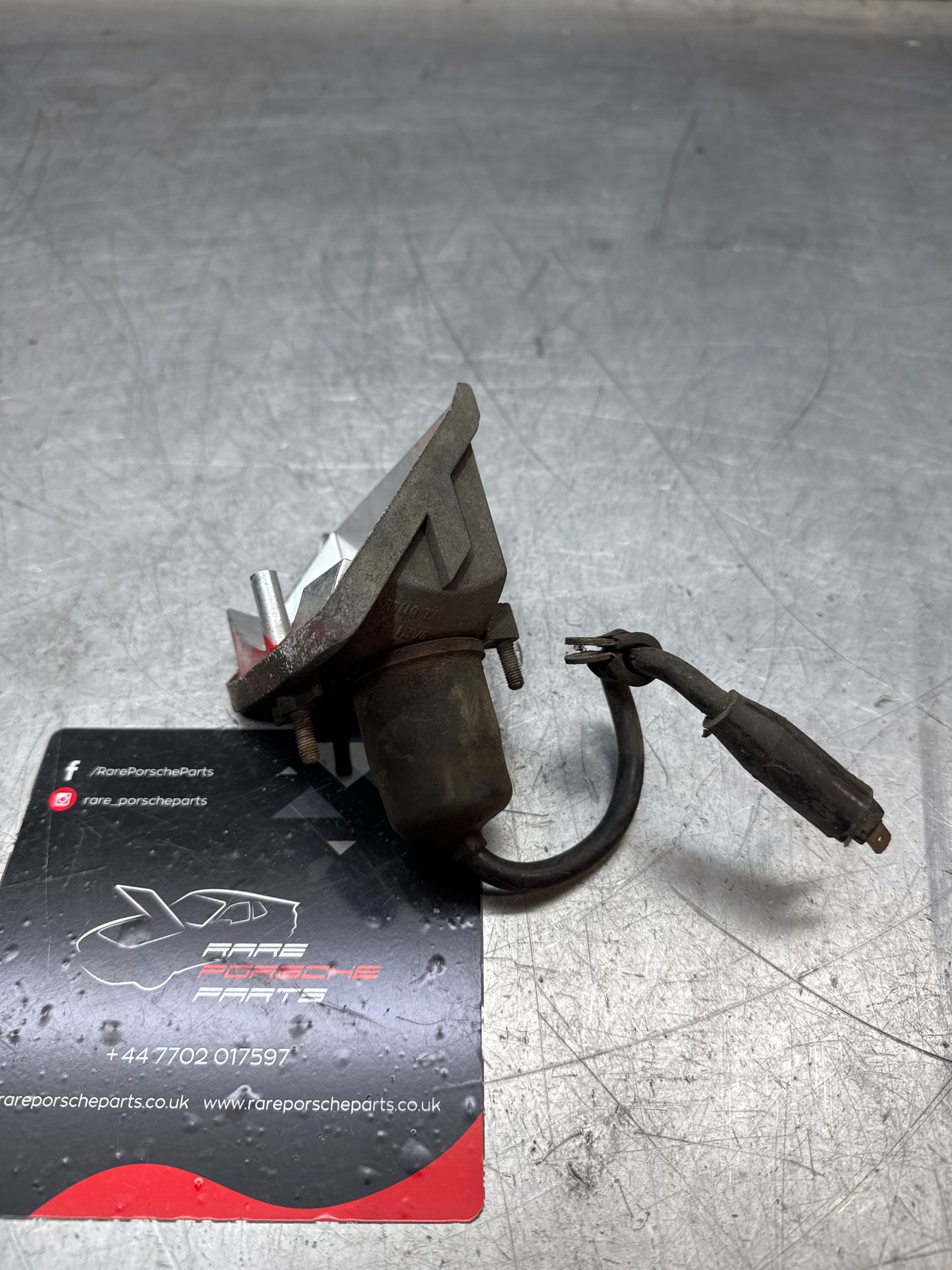 Porsche 928 928S right indicator unit, 928631421010 used, study photos
