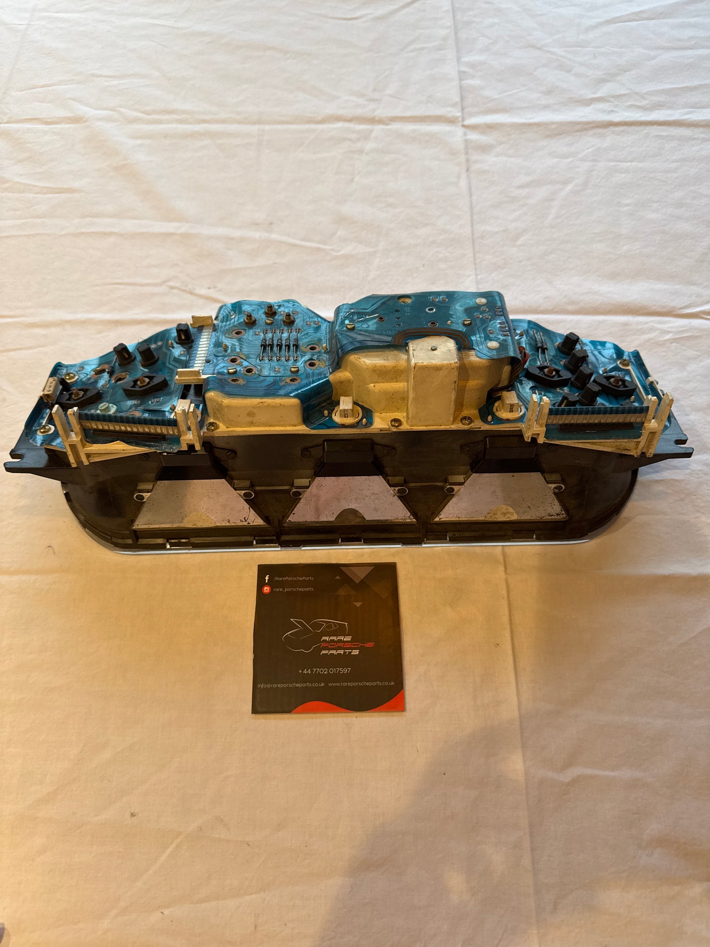 Porsche 944 dash clock binnacle pod speedometer, 94564131106 used 257352 miles plastic screen has some small scratches