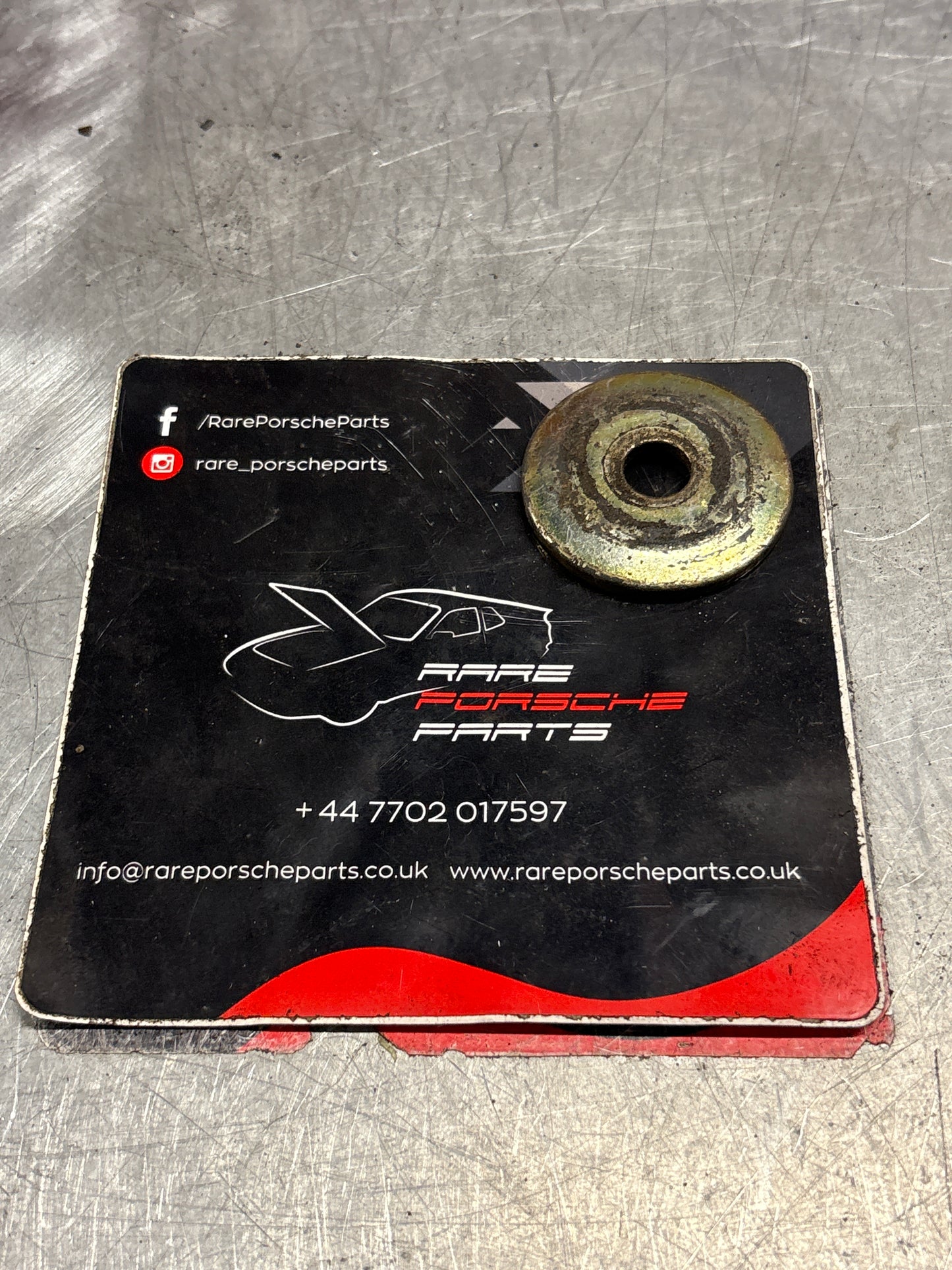 Porsche 928 shock absorber washer plate, used 92833352501
