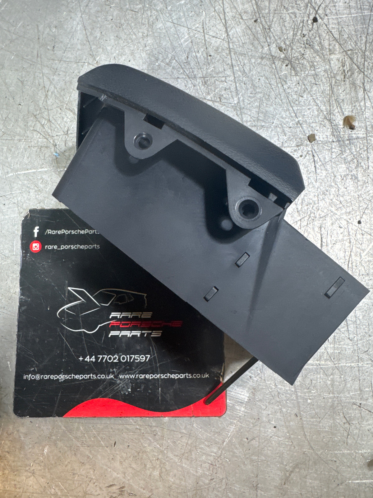 Porsche 944 Marine Blue Left Interior dash air vent. 94457225100. 944 527 251 00 used