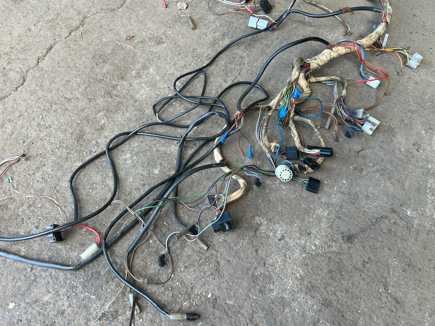 Porsche 924 944 1981 interior wiring loom, manual front (dash) section, used 478971050