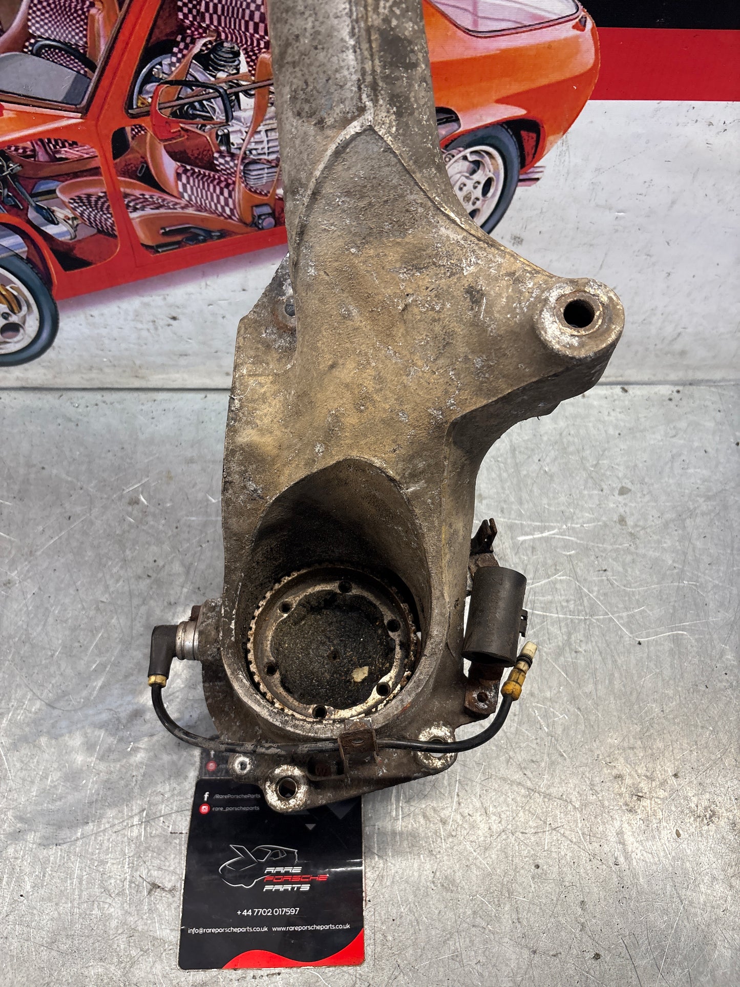 Porsche 944 alloy rear left trailing arm, used 95133151305 / 9513315134R used, with hubs