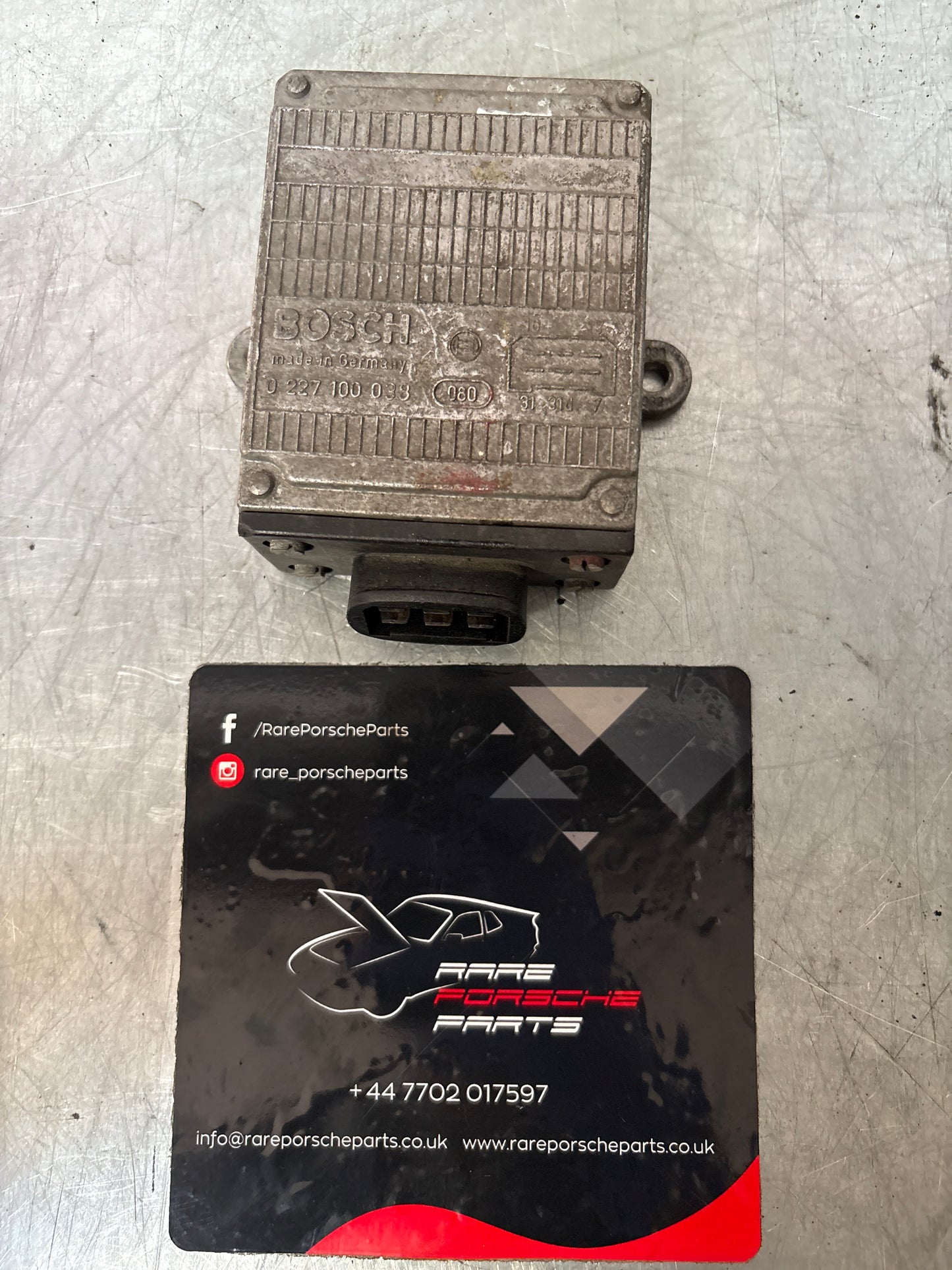 Porsche 924 series 1 turbo Ignition module 0 227 100 017 / 0227100017