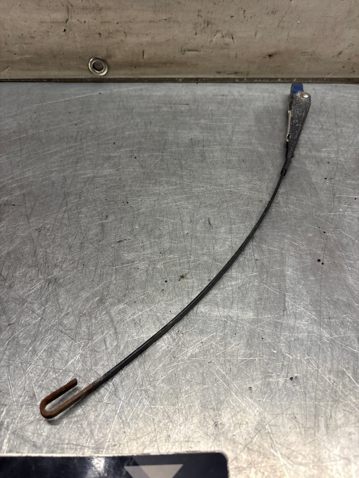Porsche 914 windscreen wiper arm, used 91462831310
