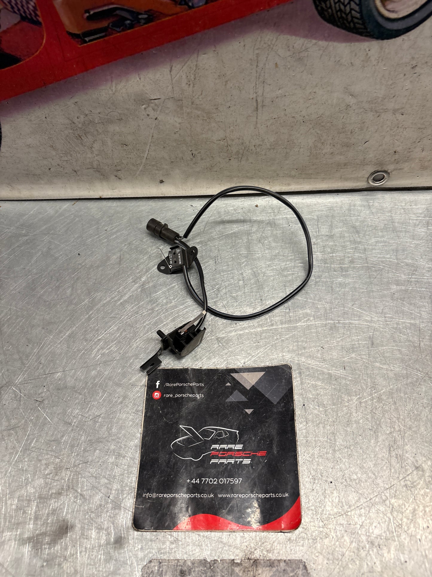 Porsche 911 964 / 993 Rear spoiler microswitch, for spares or repair 96461310701