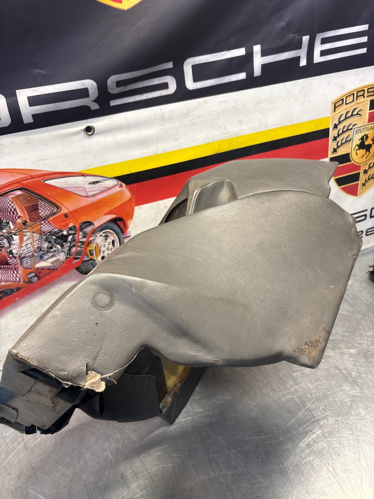 Porsche 928 S center console, rear armrest, greyish green 92852206757 used