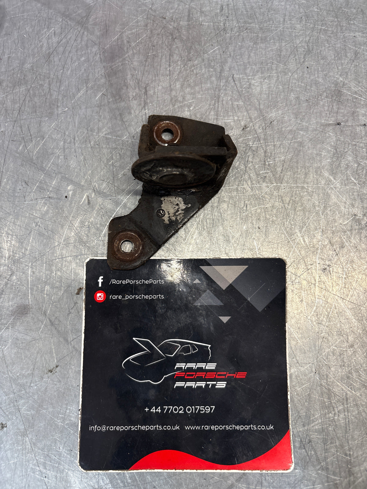 Porsche 914 engine carrier support plate, right side, used 039199222