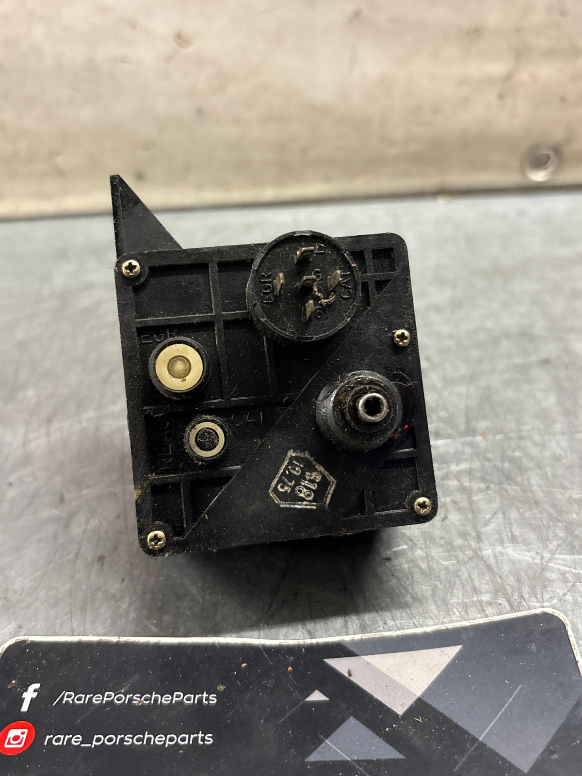 Porsche 914 alarm switch, used 91464112310