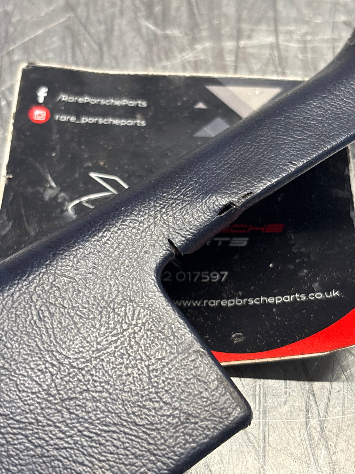 Porsche 928 tailgate interior trim, used, cobalt blue 92855504705