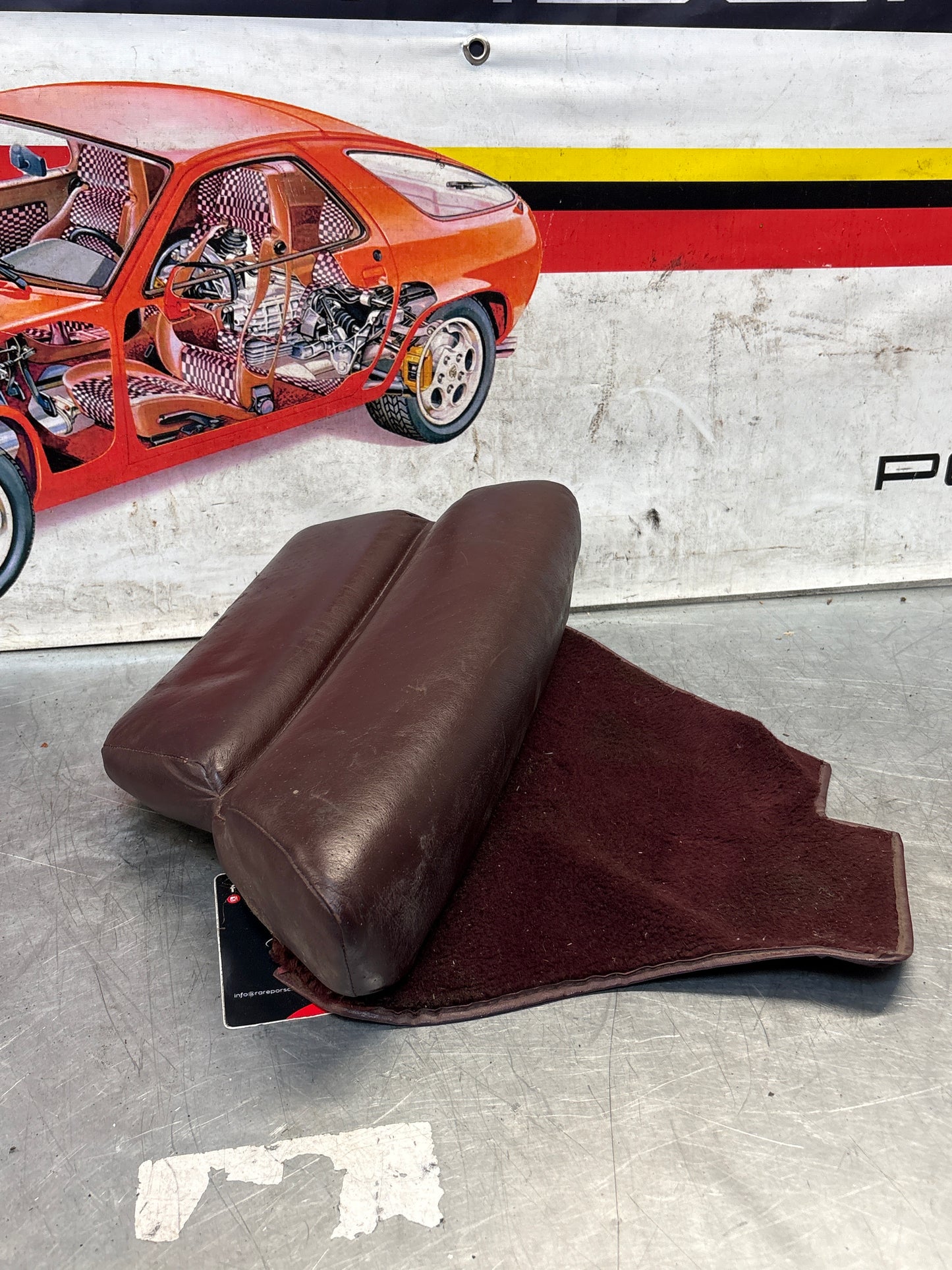Porsche 928 rear right seat cushion, burgundy, leather, used 92852206051