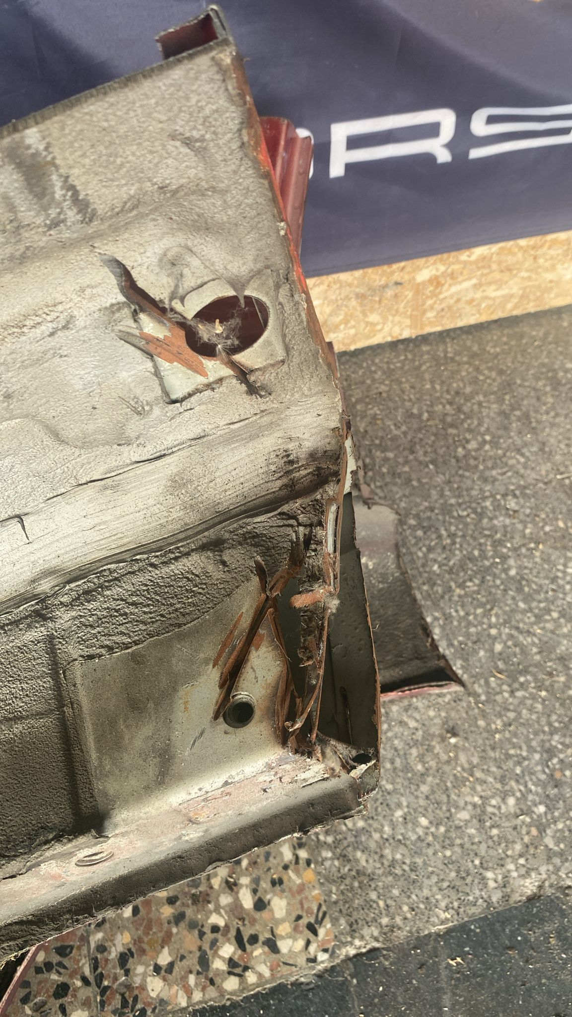 Porsche 944 left side cut, rear fender 94450390303,