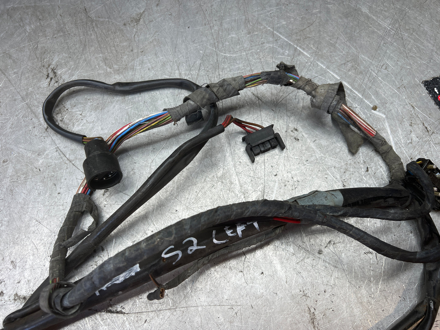 Porsche 944 86-92 passenger door loom electric window (mirror section is cut) used