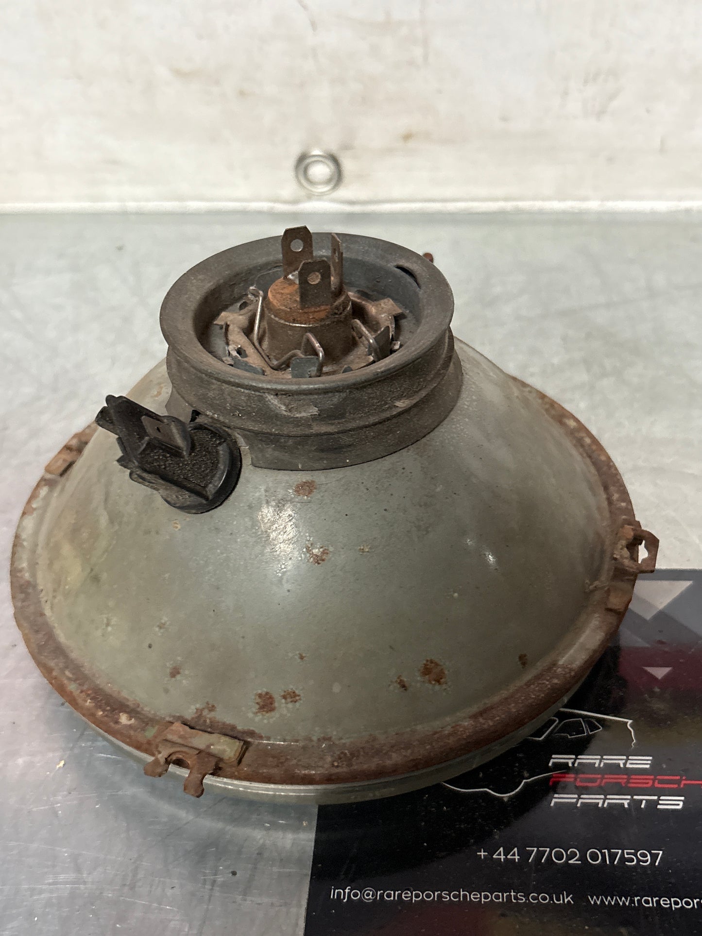 Porsche 924 / 944 Bosch H4 headlight, used 477941771 / 1305603018