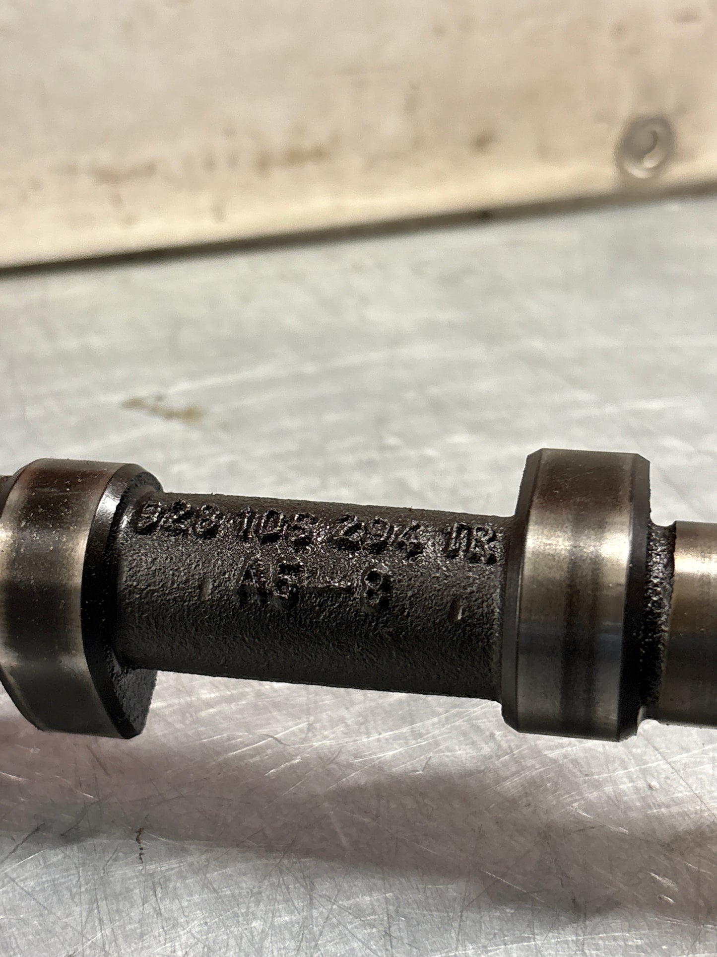 Porsche 928 S3 M28.45/46 engine Camshaft, exhaust side, cylinder 5-8, used 9281052941R / 92810529407