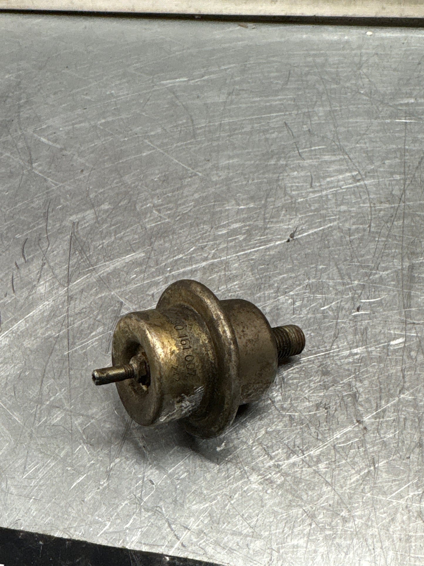 Porsche 944 fuel pressure damper. 0280161007. 0 280 161 007